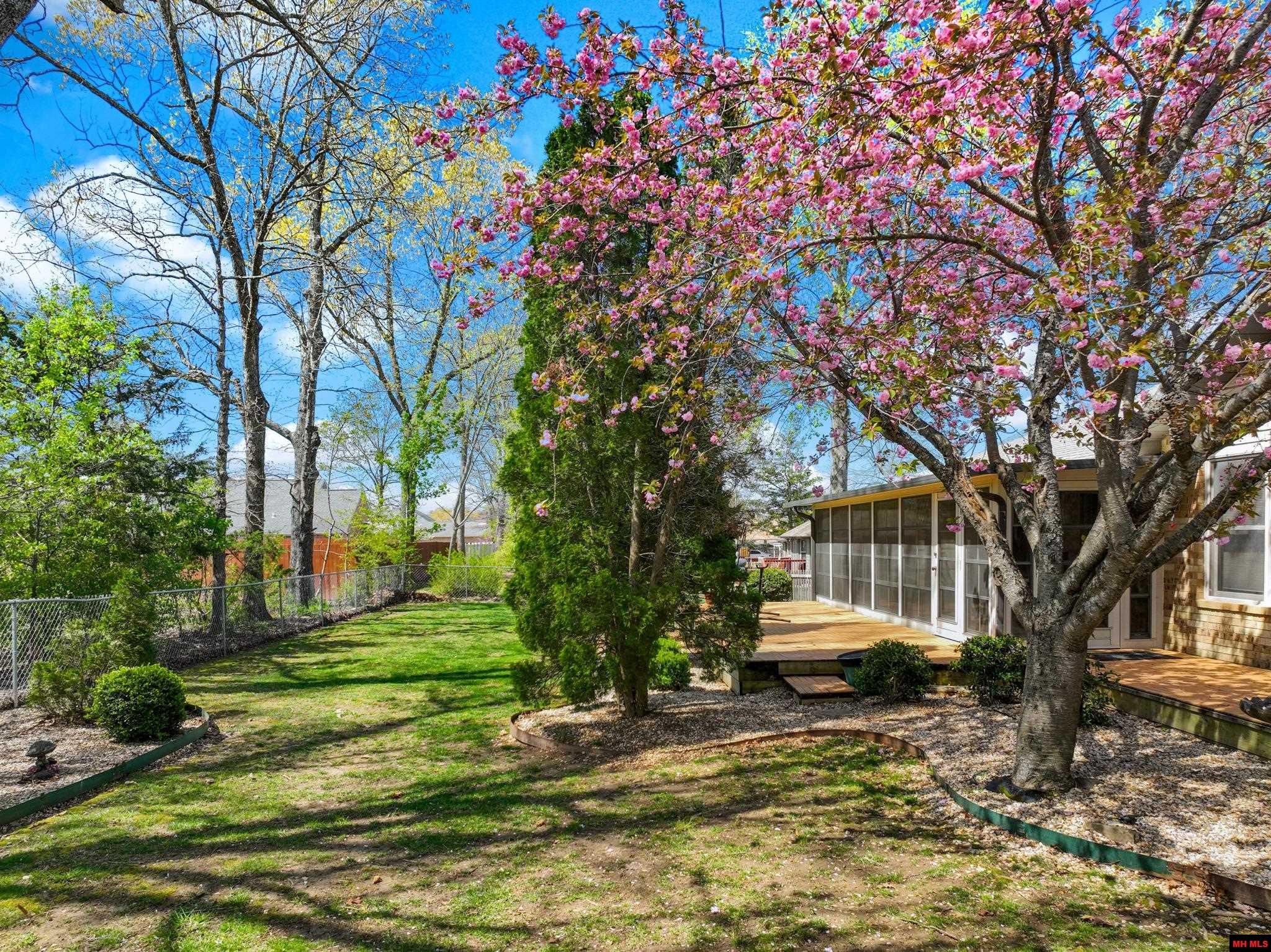 144 NORTHPOINTE DRIVE