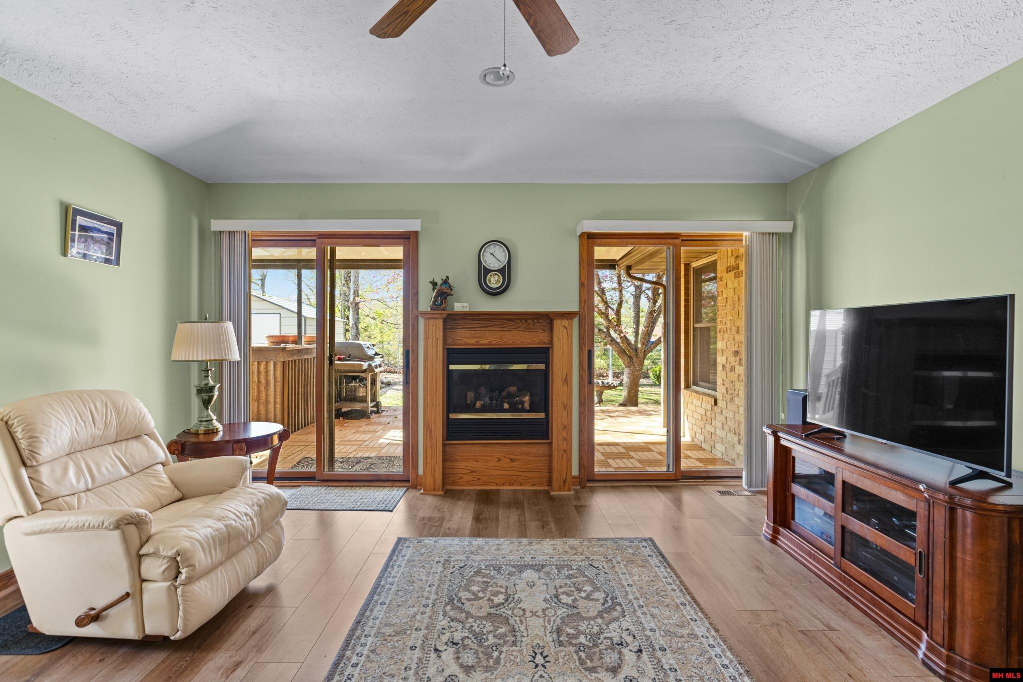 144 NORTHPOINTE DRIVE