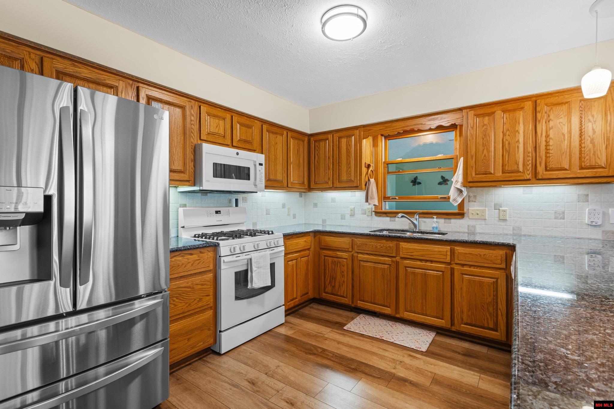 144 NORTHPOINTE DRIVE