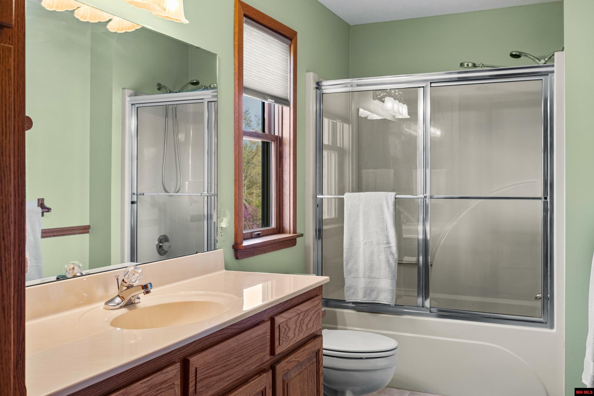 144 NORTHPOINTE DRIVE