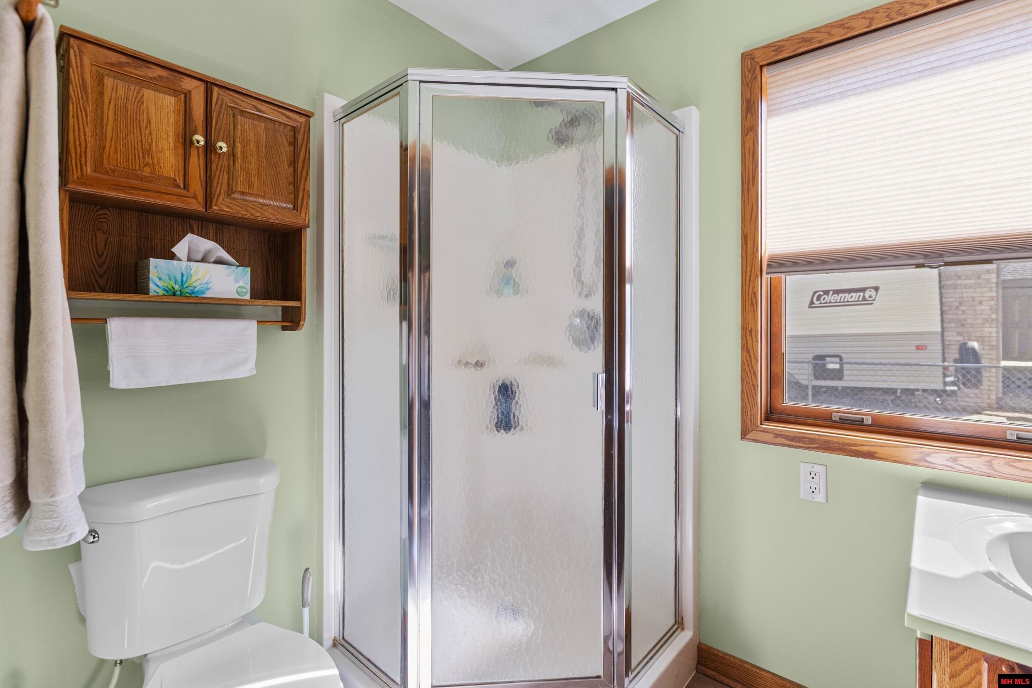 144 NORTHPOINTE DRIVE