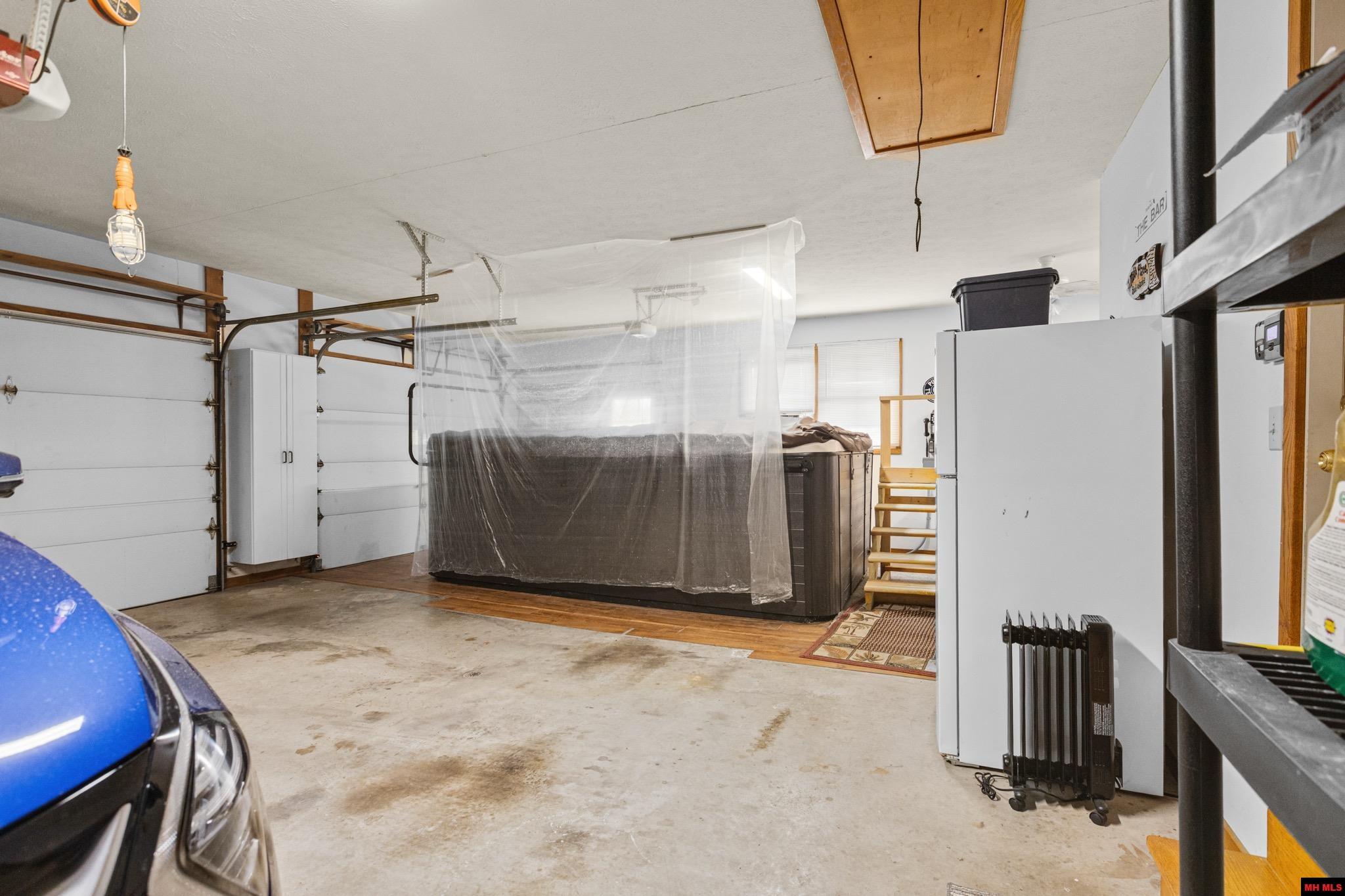 144 NORTHPOINTE DRIVE