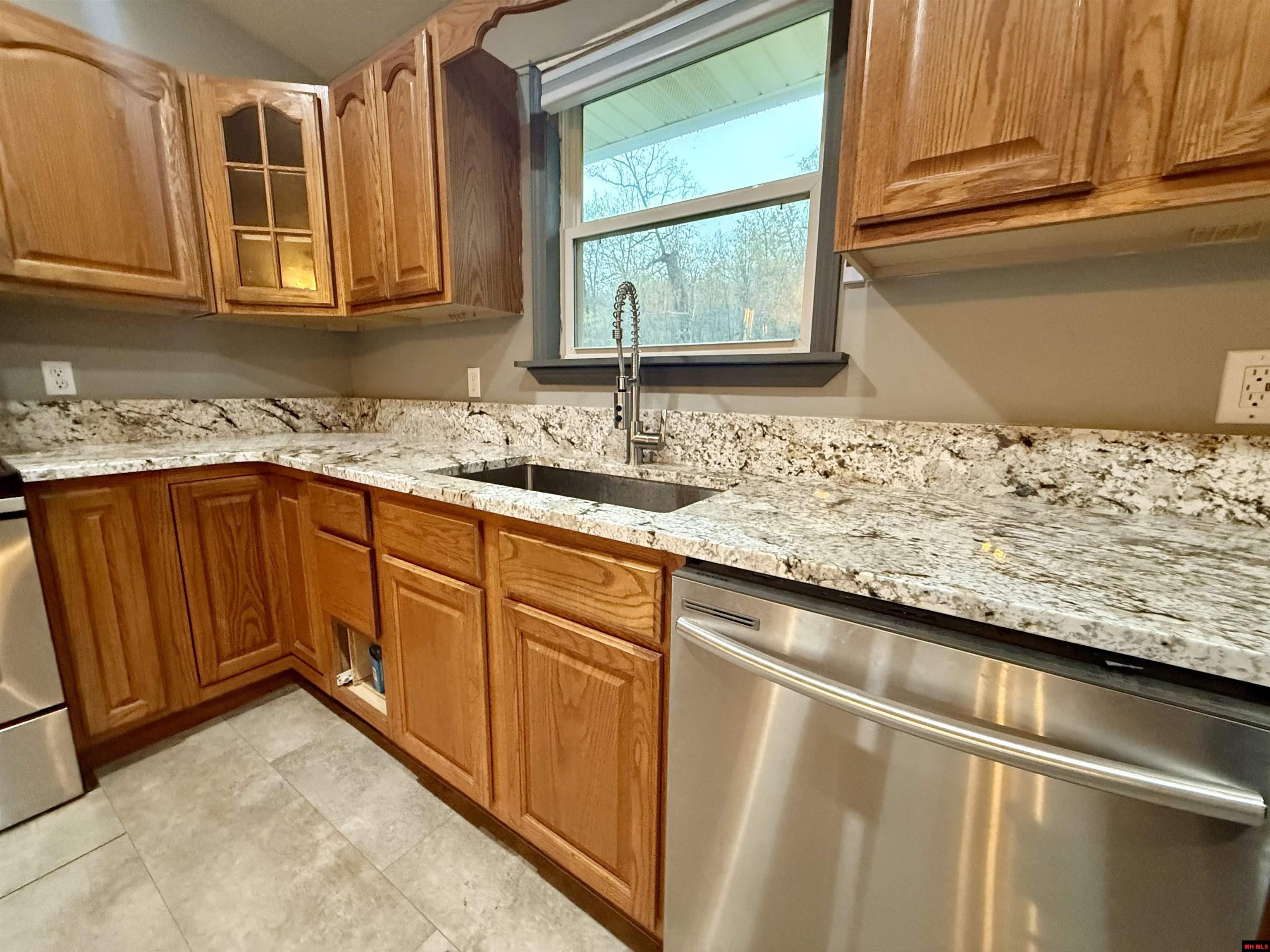 210 LOCH RANNOCH DRIVE