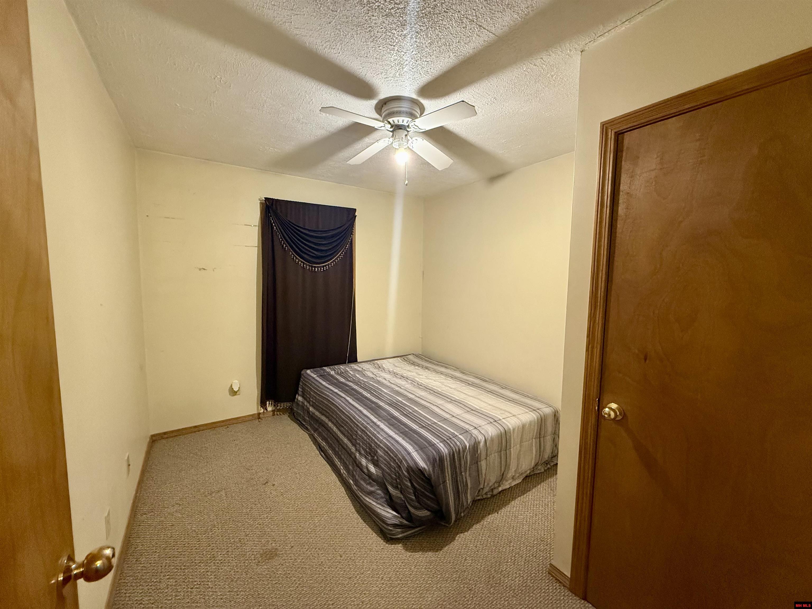 210 LOCH RANNOCH DRIVE
