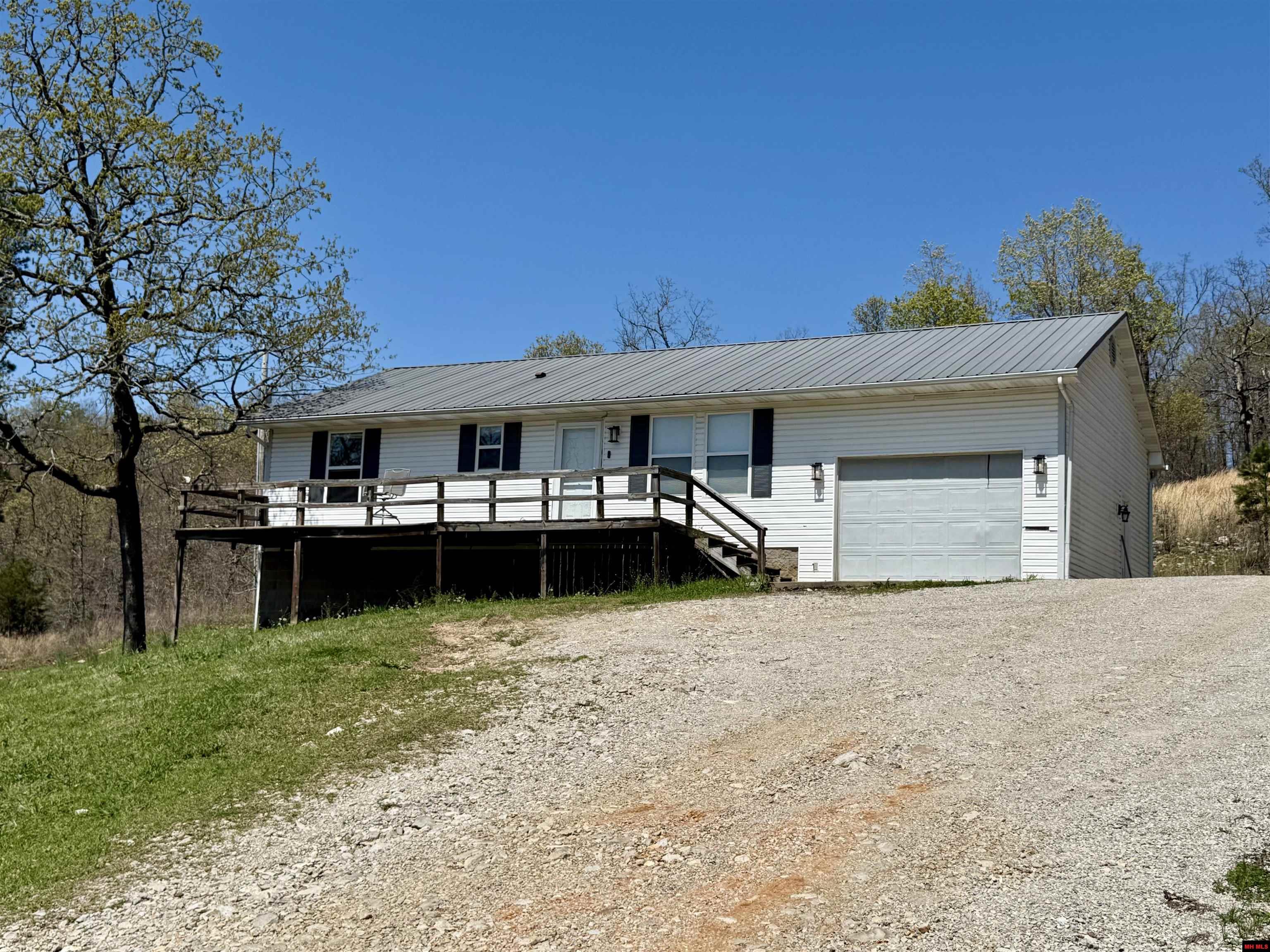 210 LOCH RANNOCH DRIVE