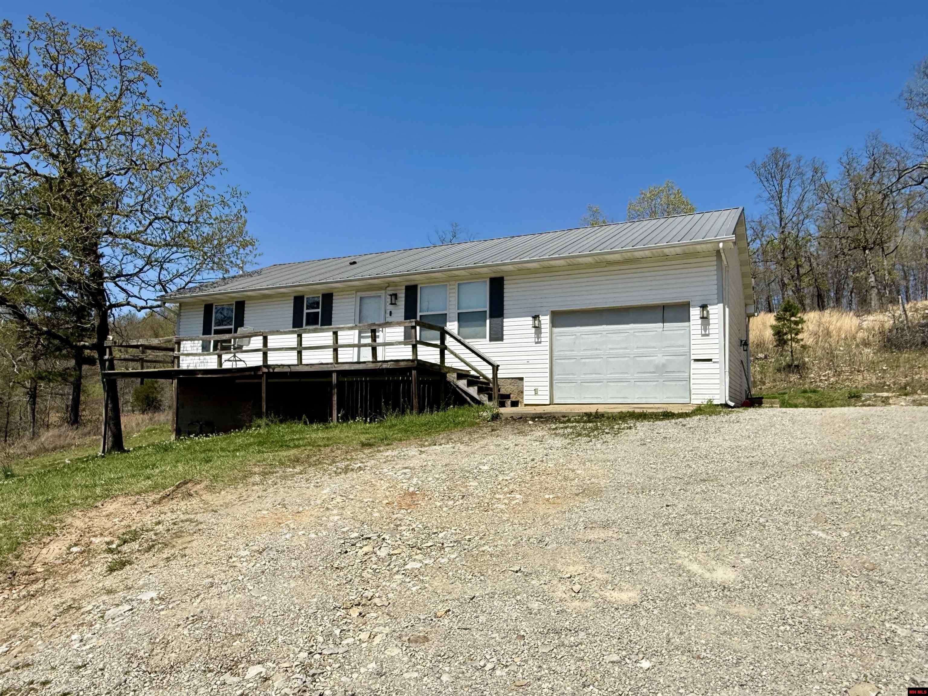 210 LOCH RANNOCH DRIVE