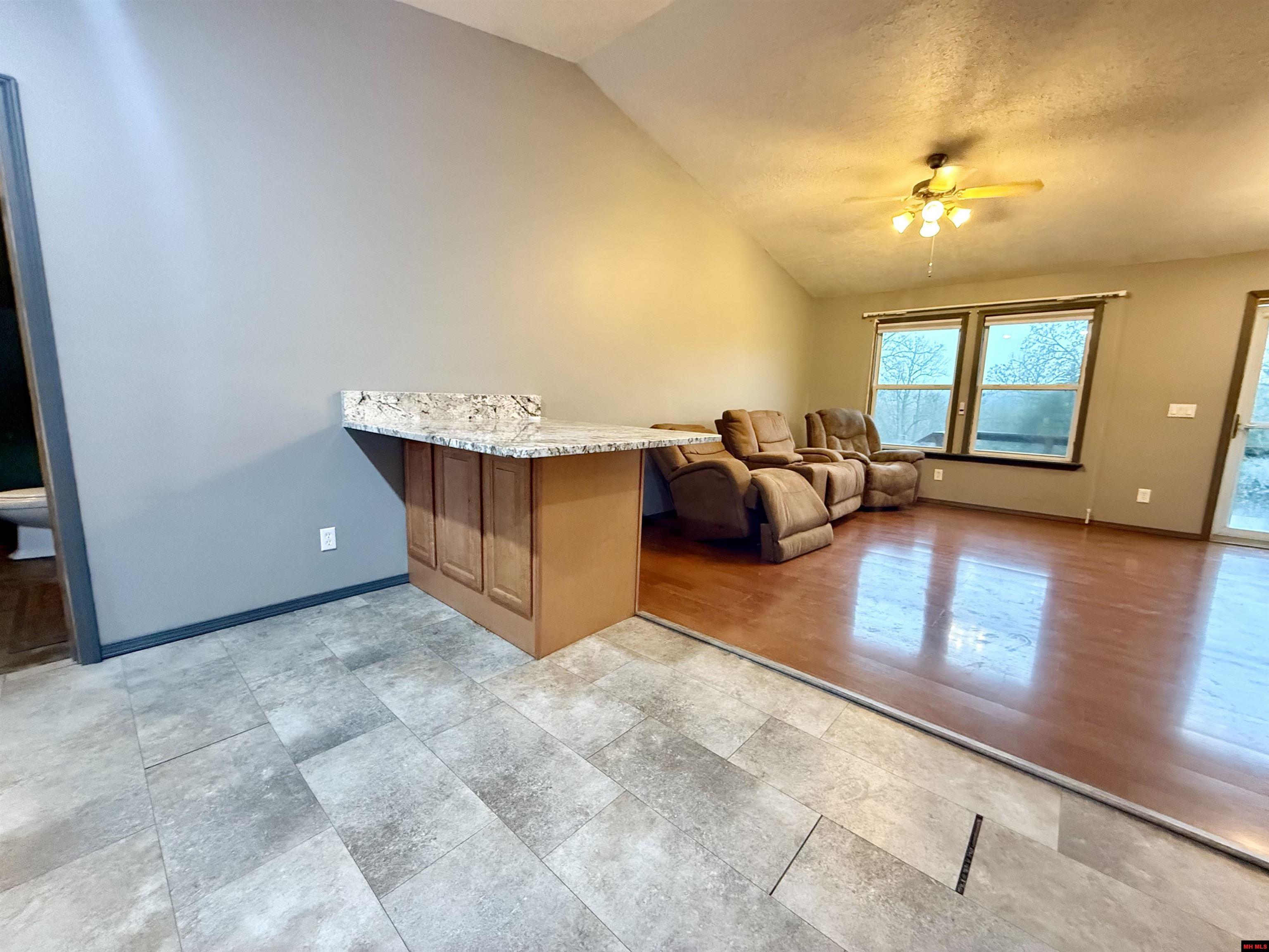 210 LOCH RANNOCH DRIVE