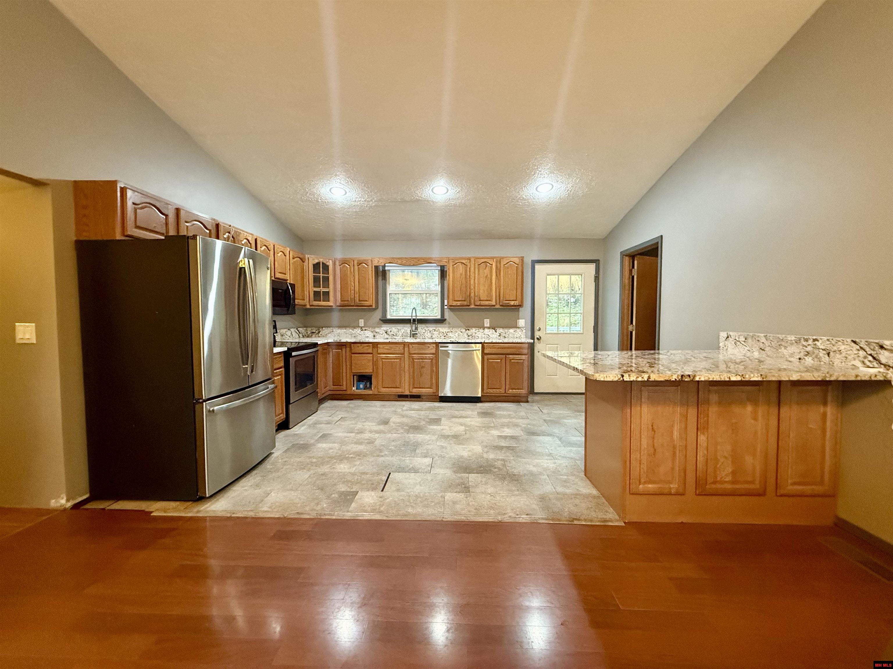 210 LOCH RANNOCH DRIVE