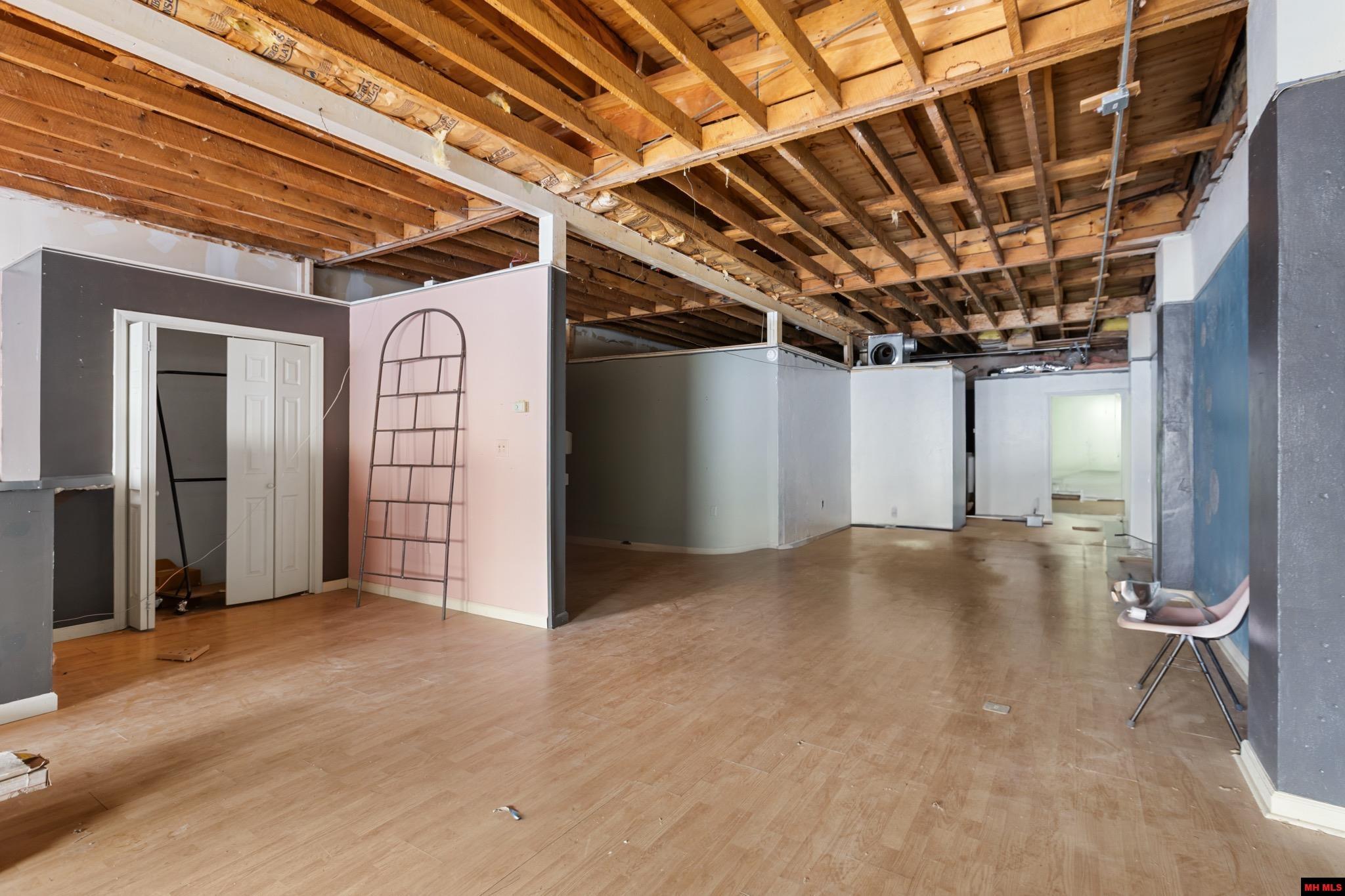 106 E 7TH STREET