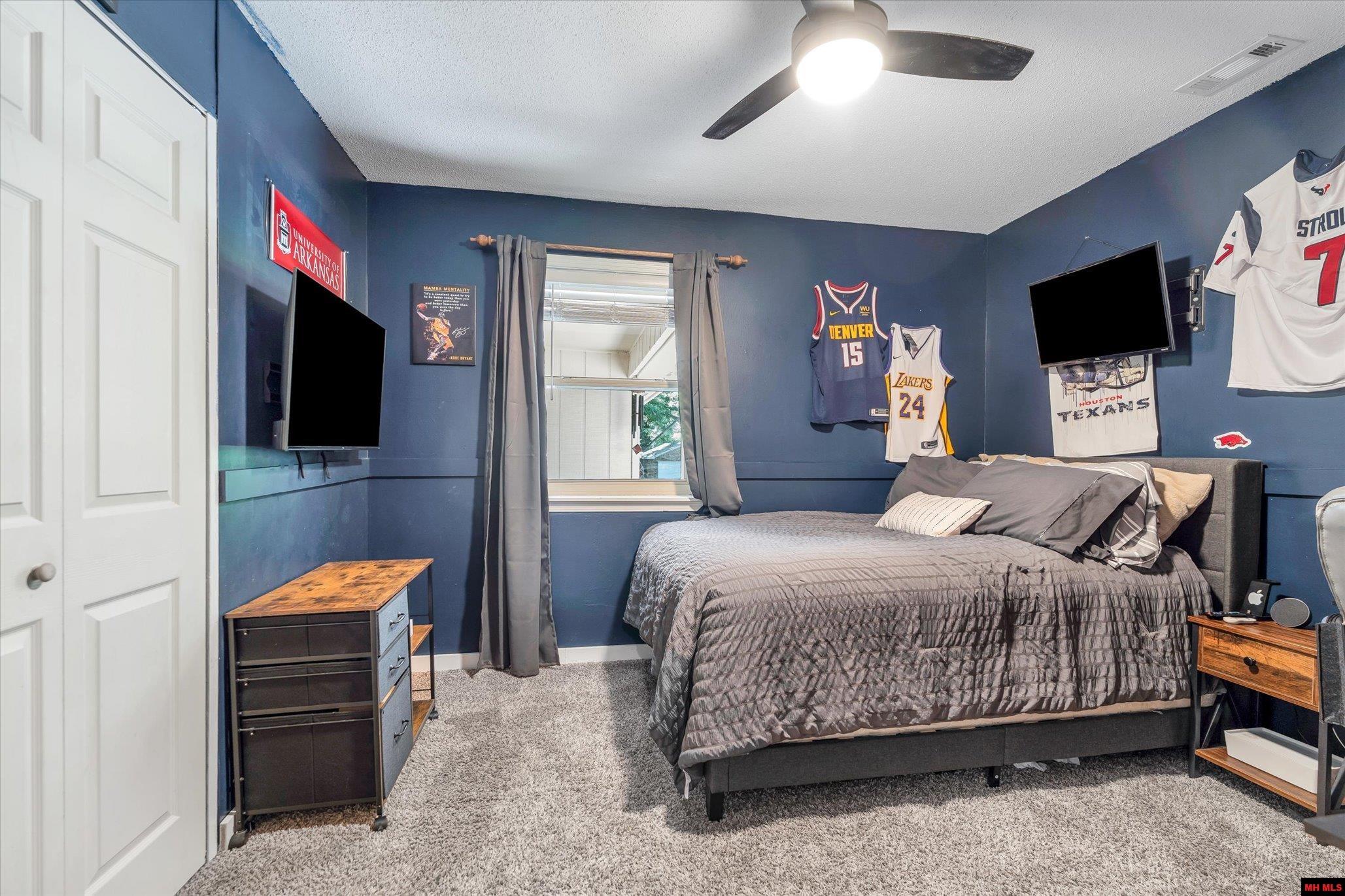 909 TIPTON PLACE