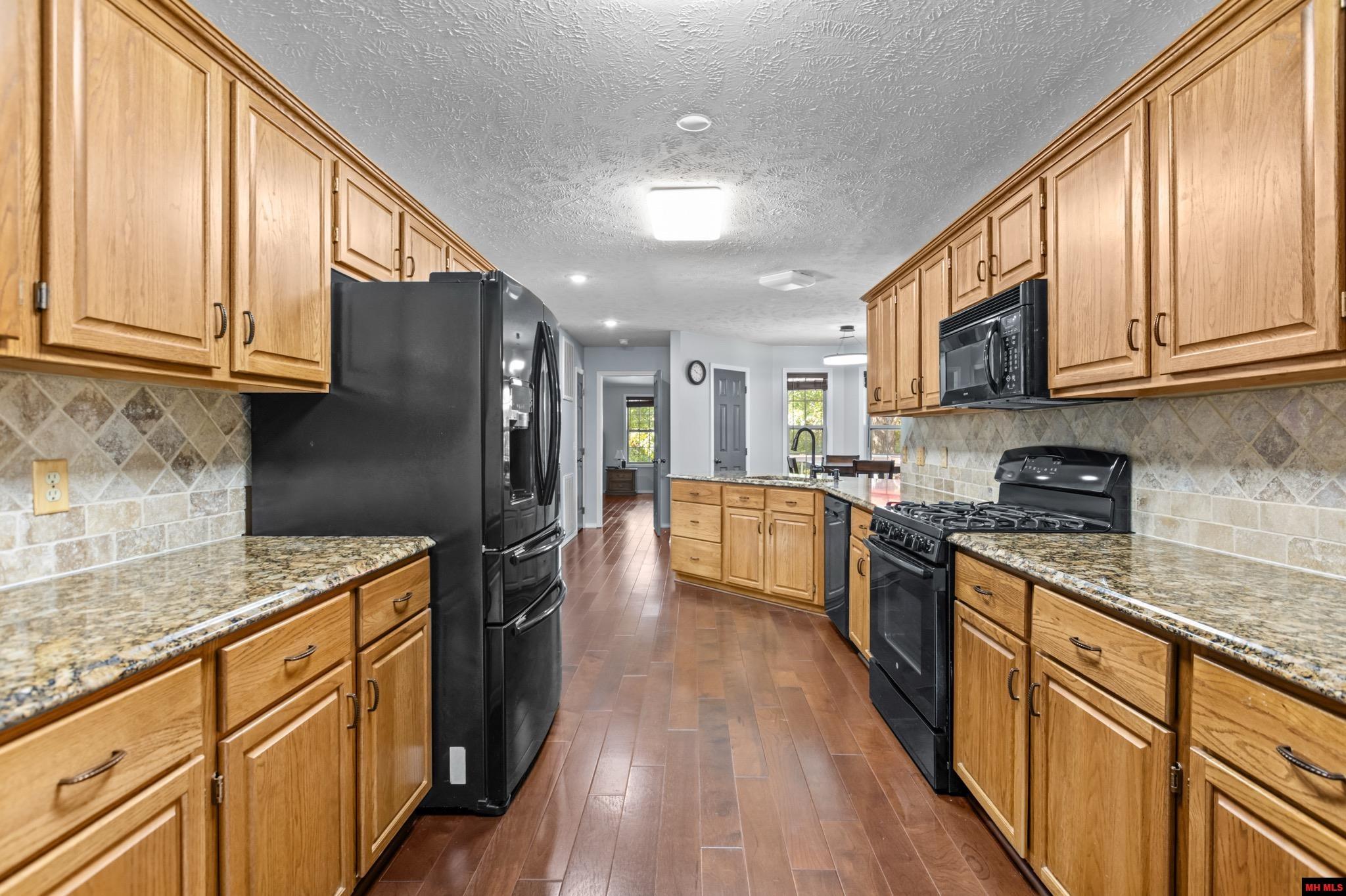 198 BRECKENRIDGE COURT