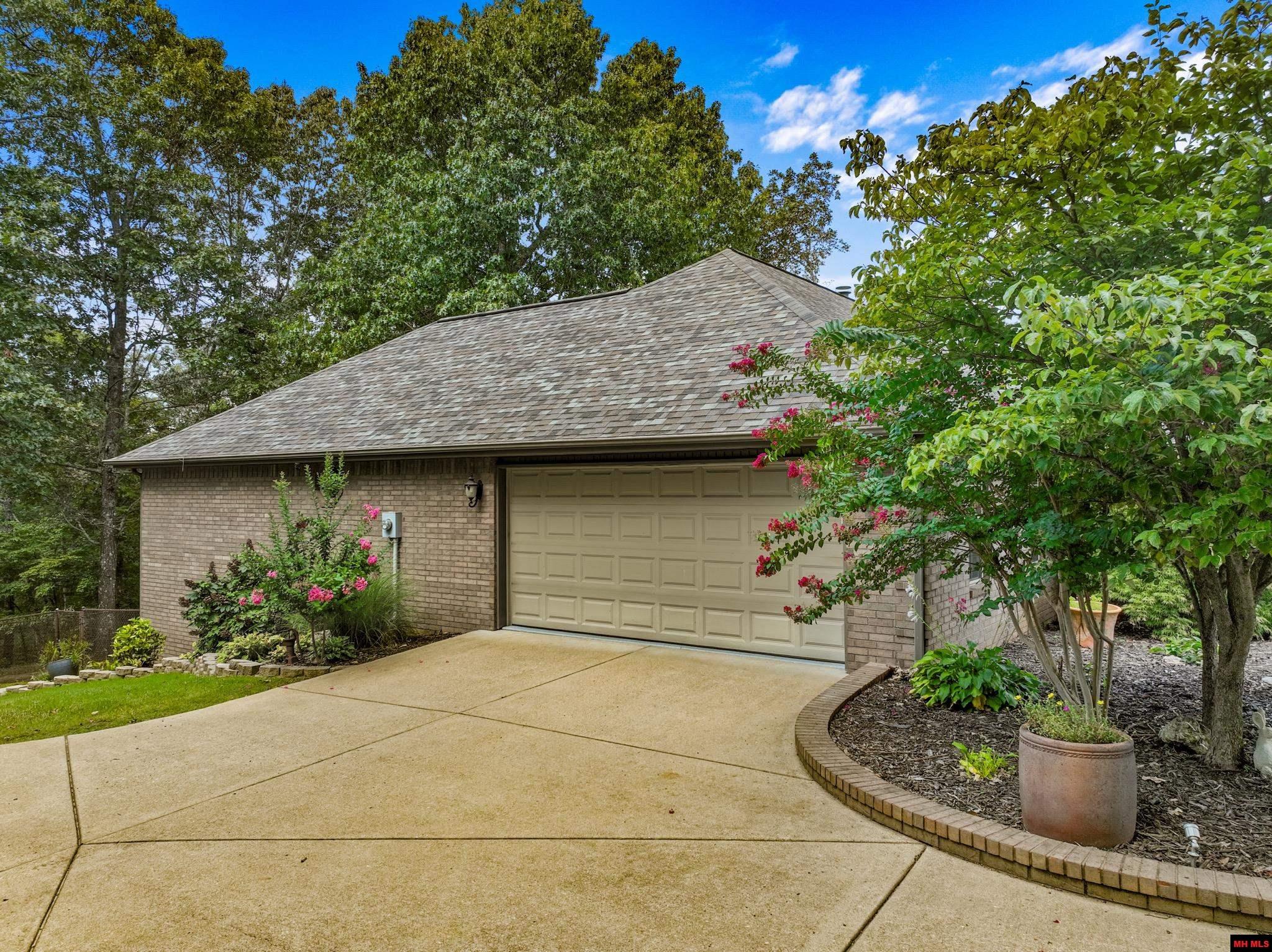 198 BRECKENRIDGE COURT