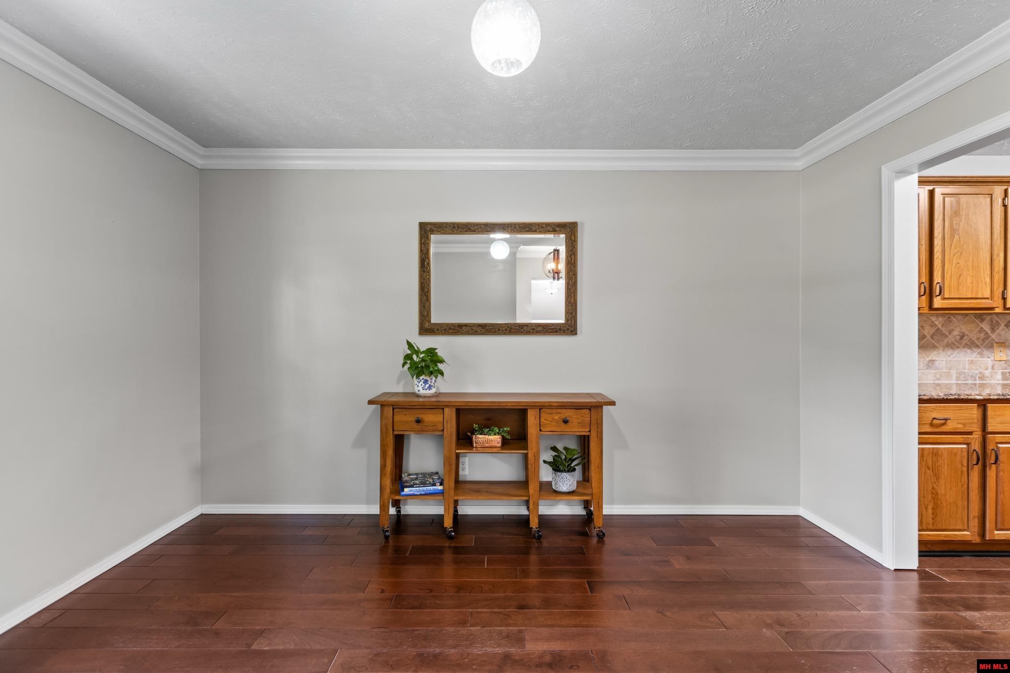 198 BRECKENRIDGE COURT