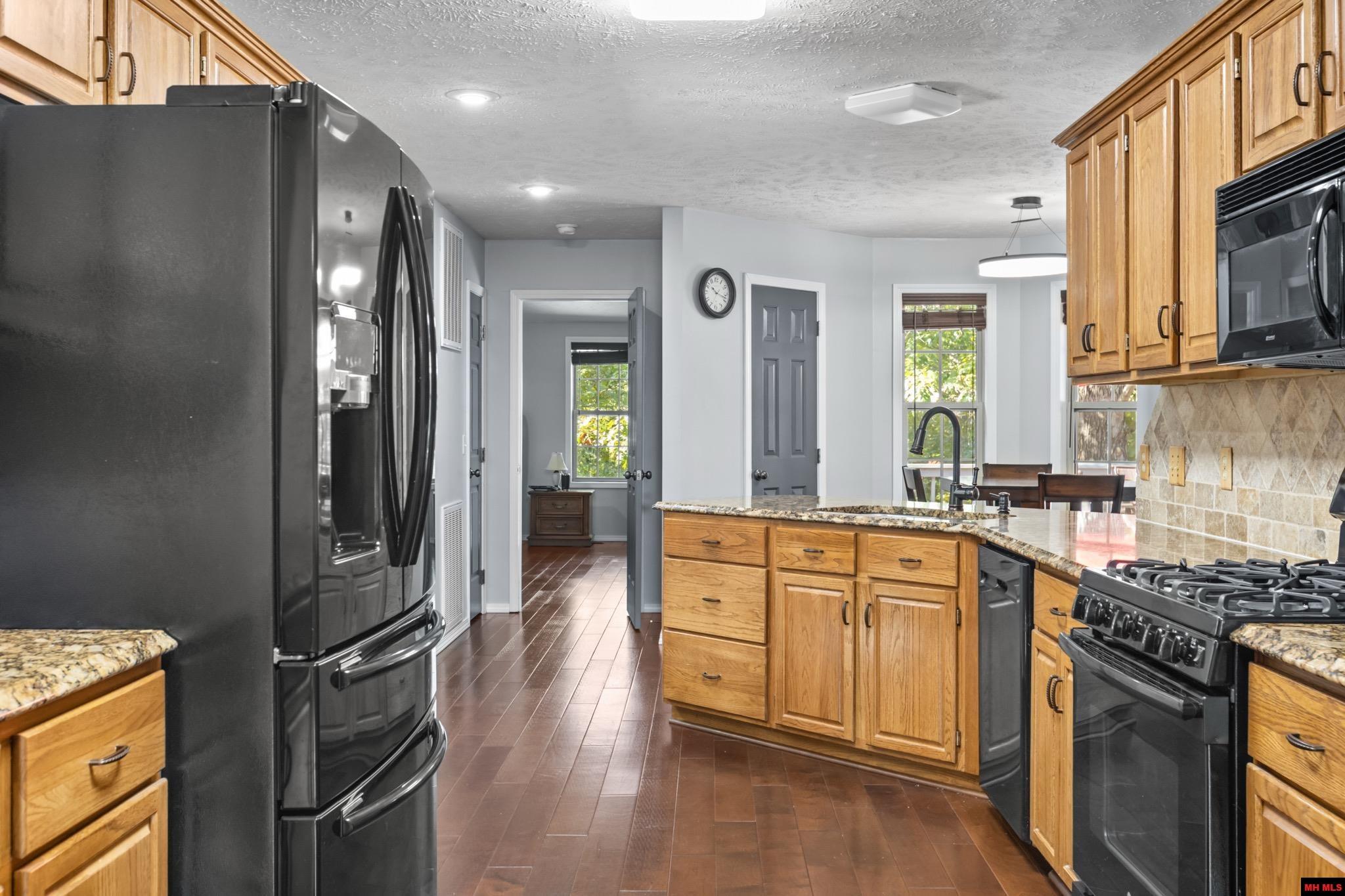 198 BRECKENRIDGE COURT