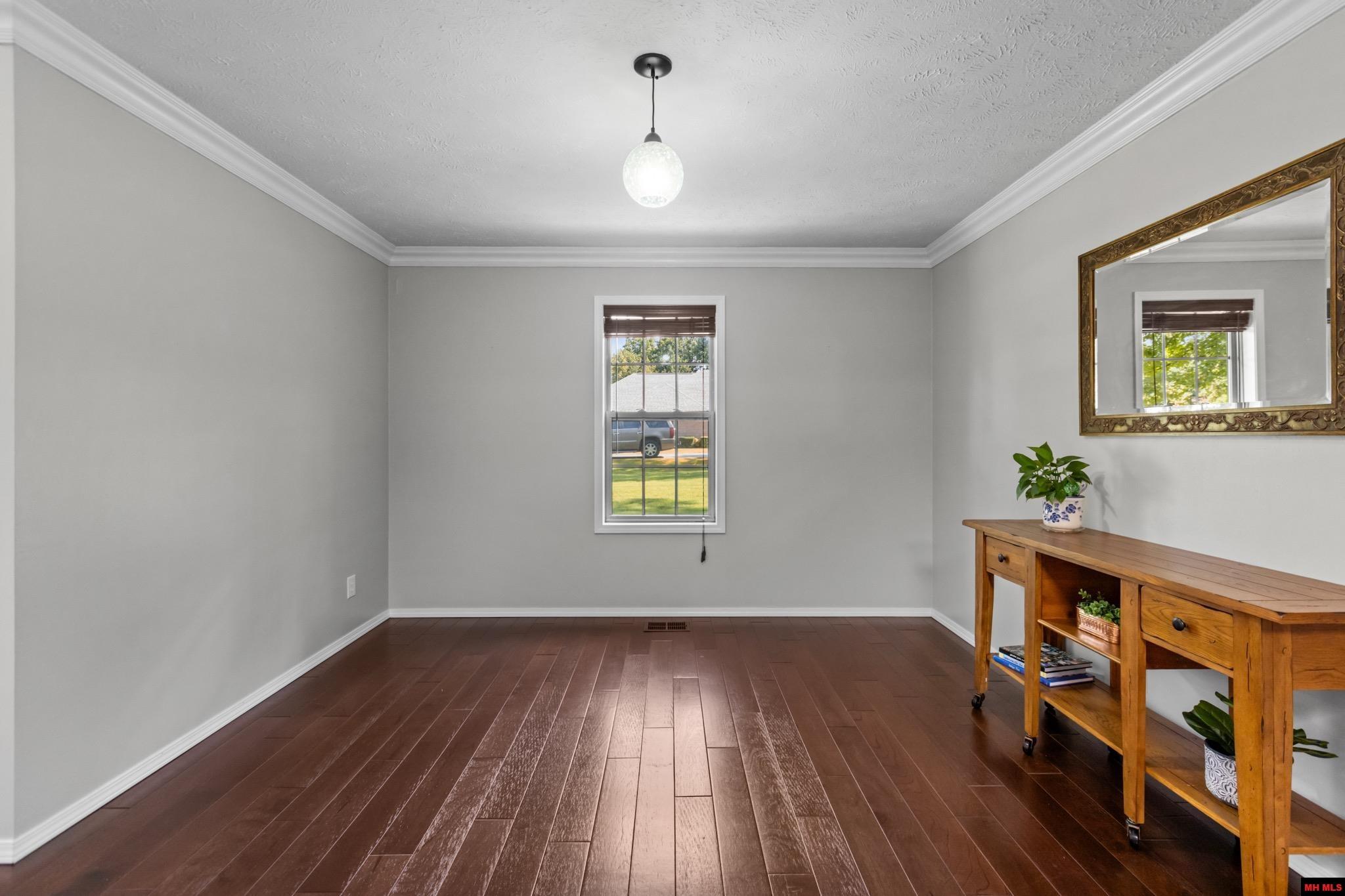 198 BRECKENRIDGE COURT