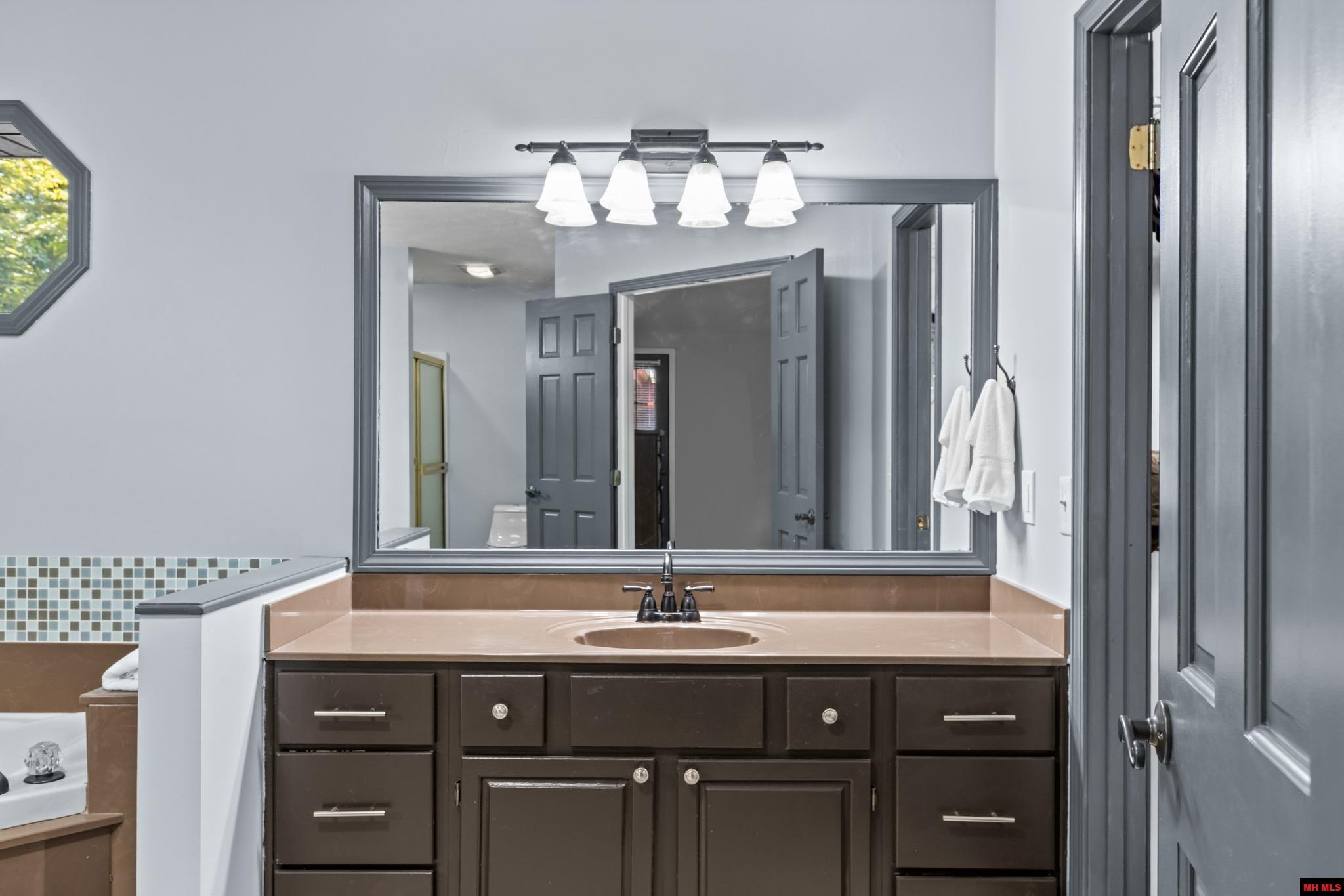 198 BRECKENRIDGE COURT