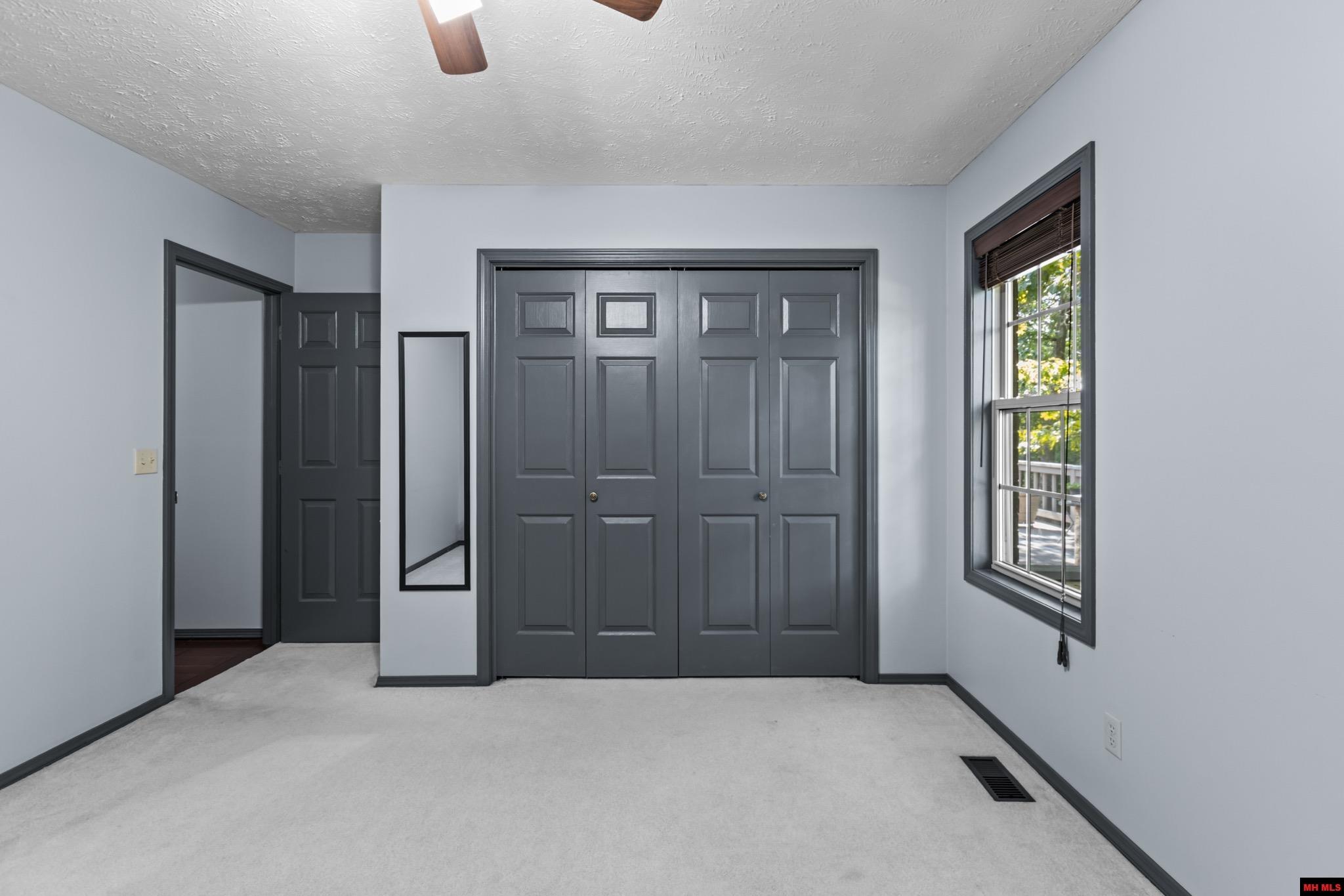 198 BRECKENRIDGE COURT