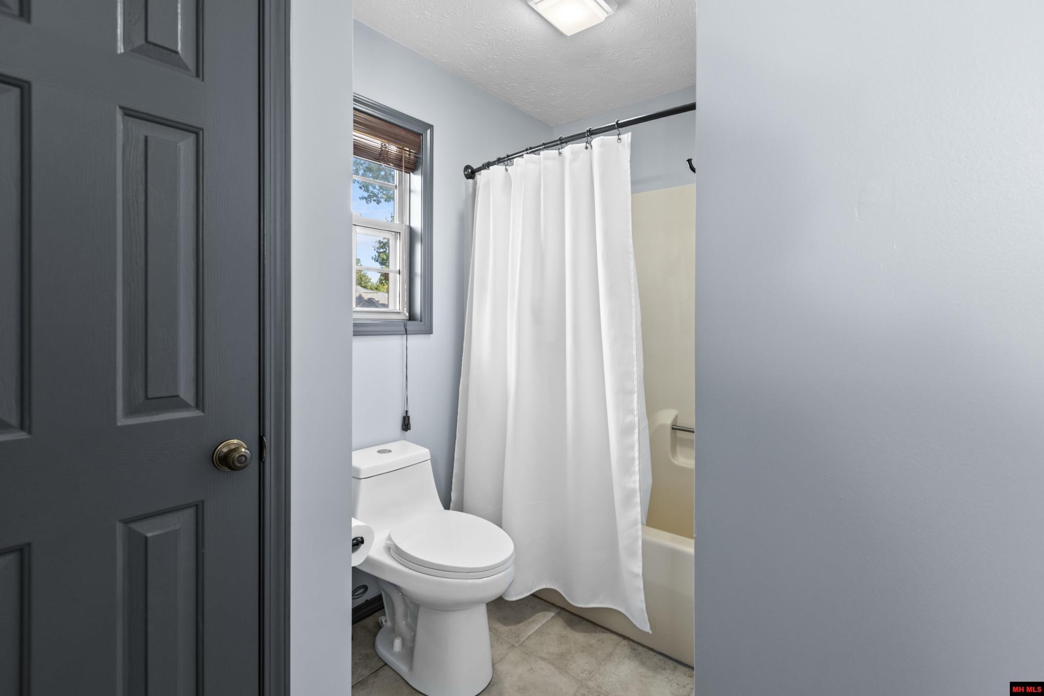 198 BRECKENRIDGE COURT