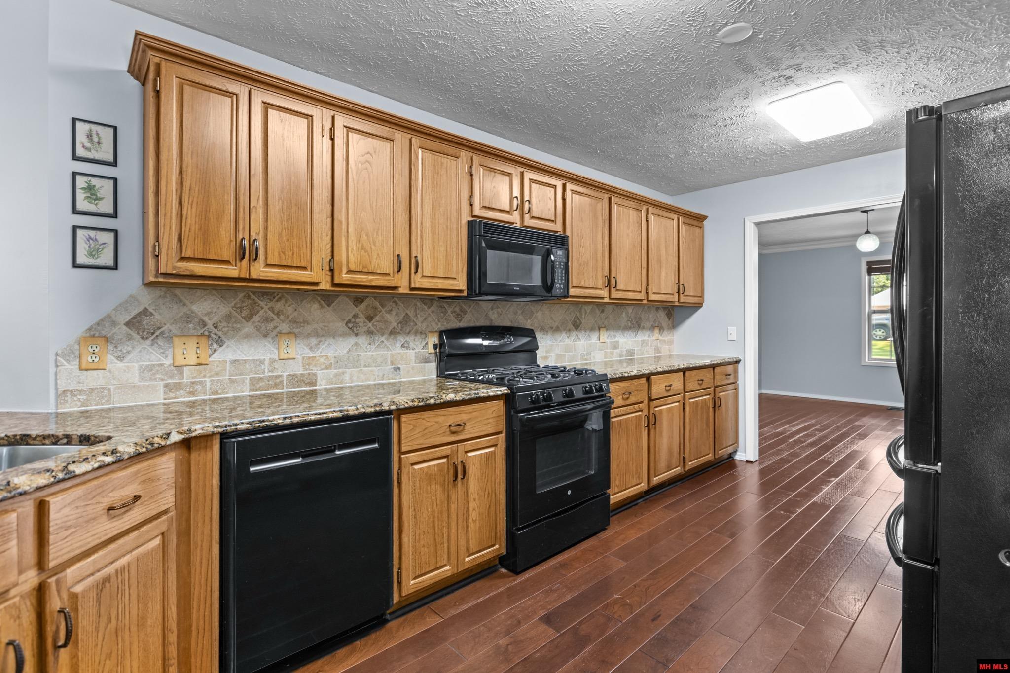 198 BRECKENRIDGE COURT