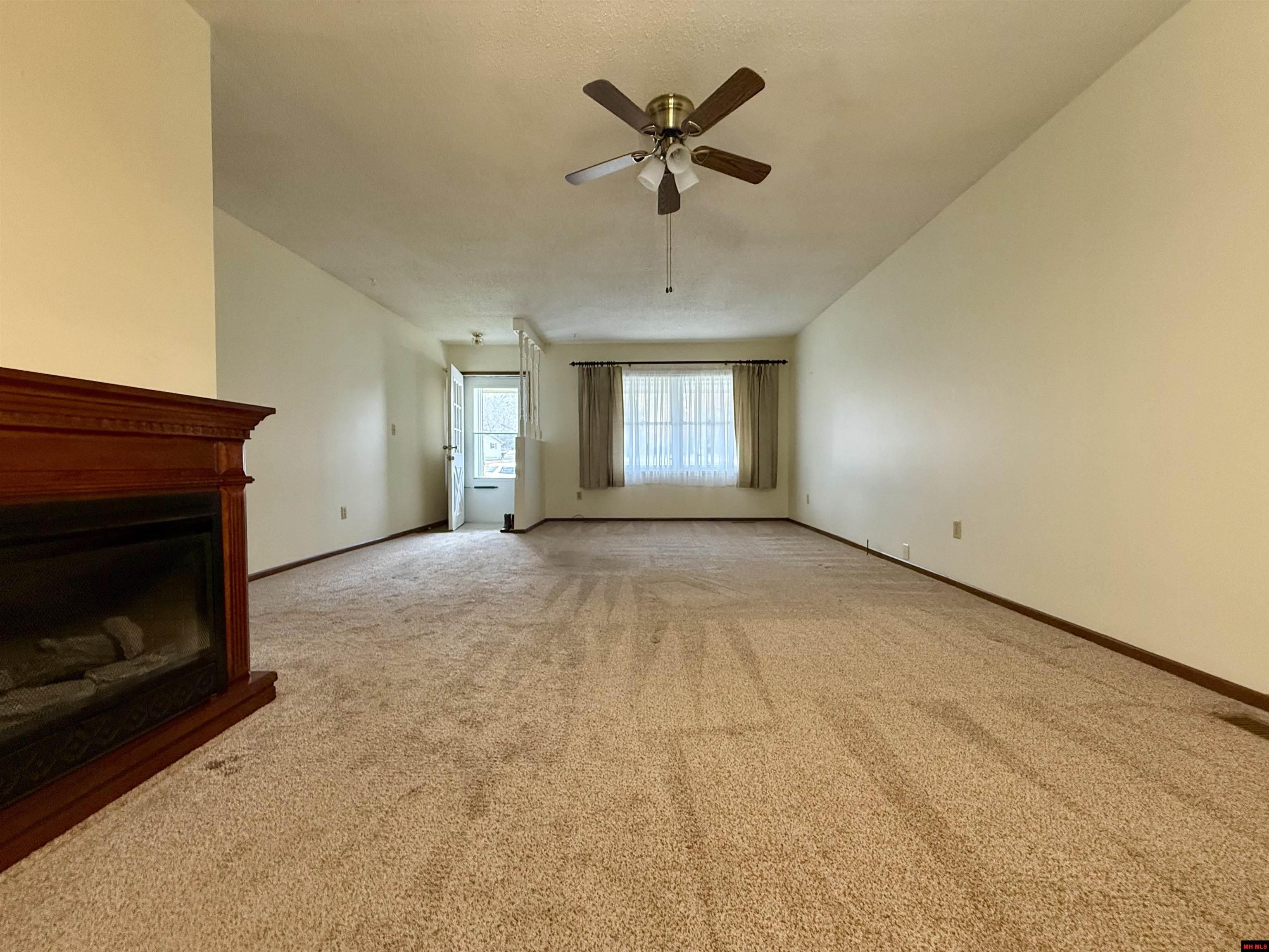 1113 MEADOWBROOK DRIVE