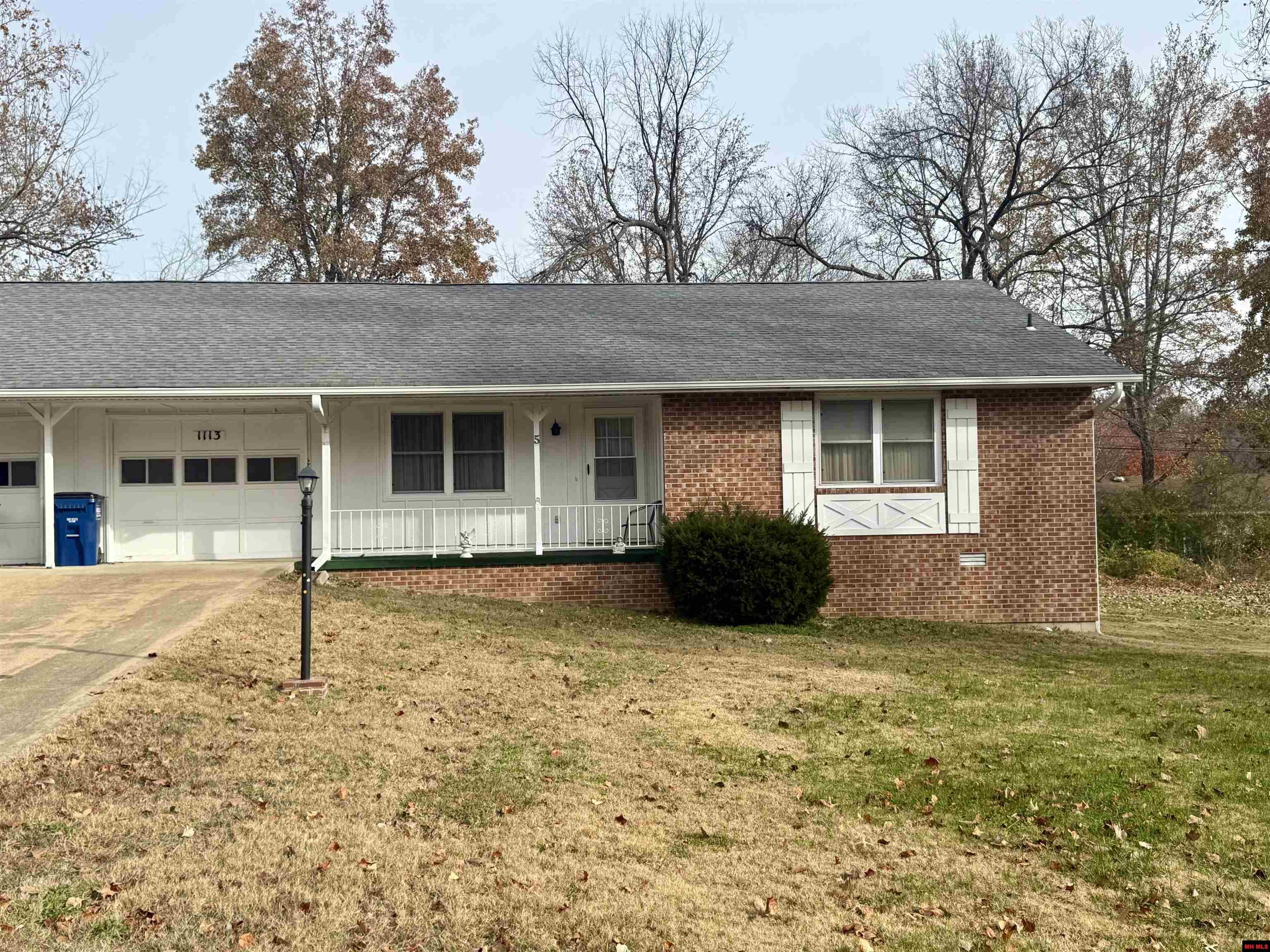 1113 MEADOWBROOK DRIVE
