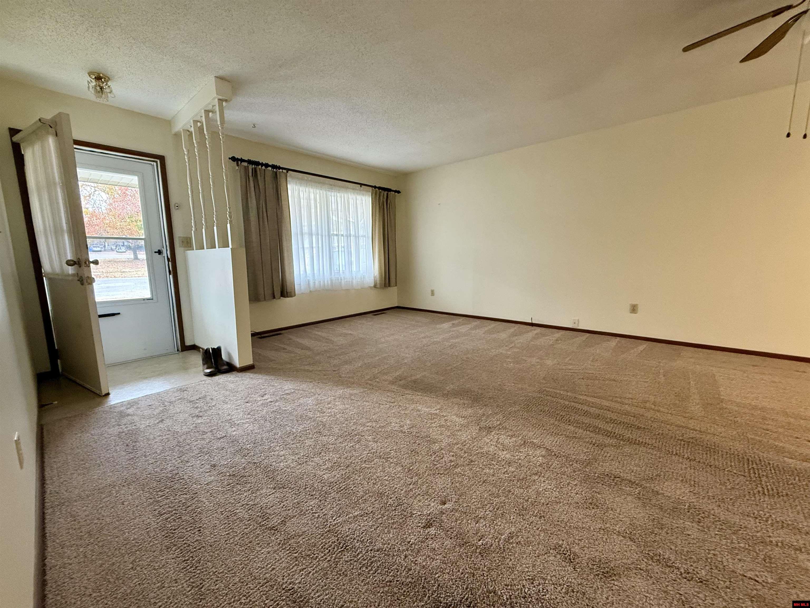 1113 MEADOWBROOK DRIVE