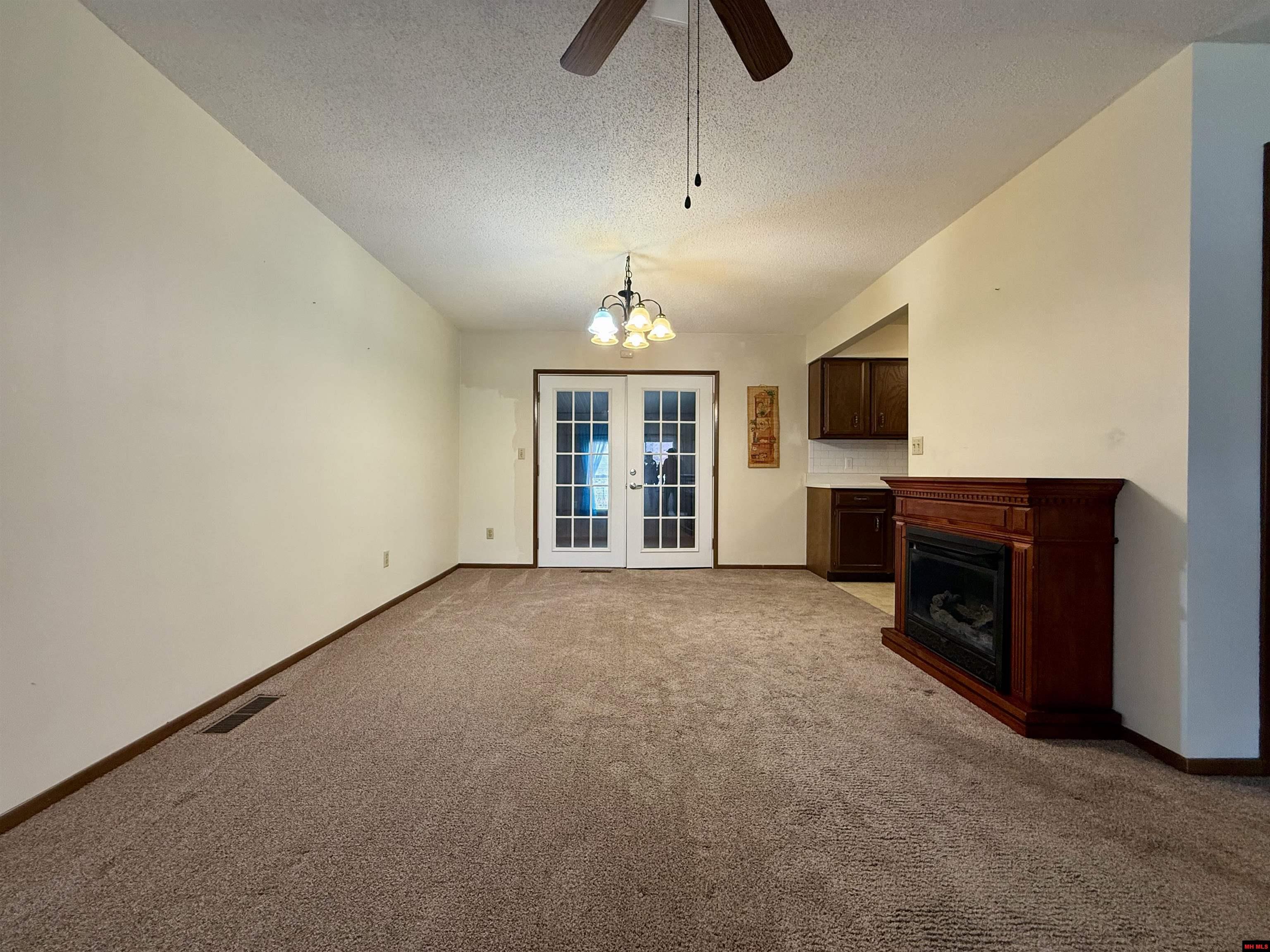 1113 MEADOWBROOK DRIVE