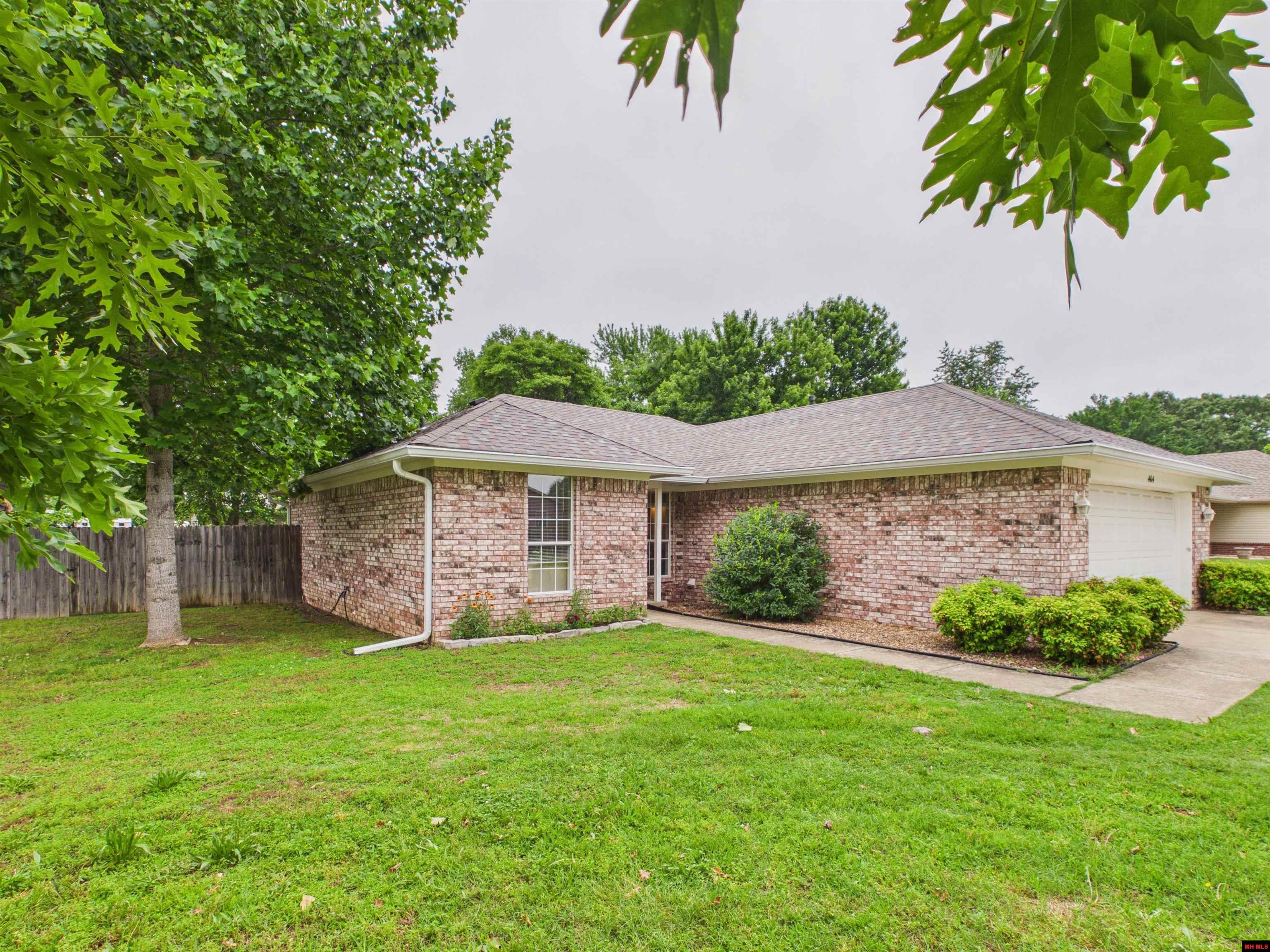 404 TRAVELERS WAY