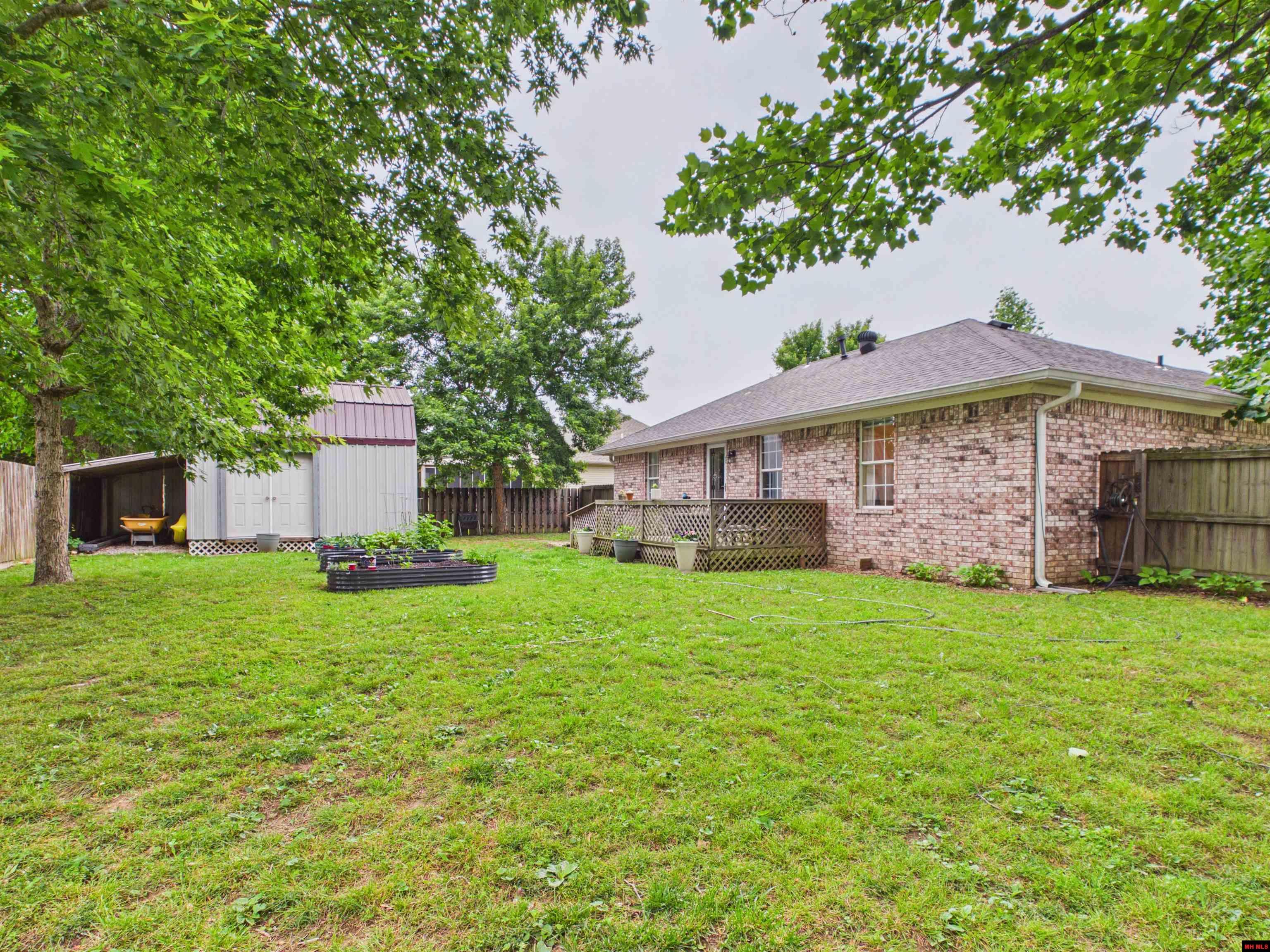 404 TRAVELERS WAY