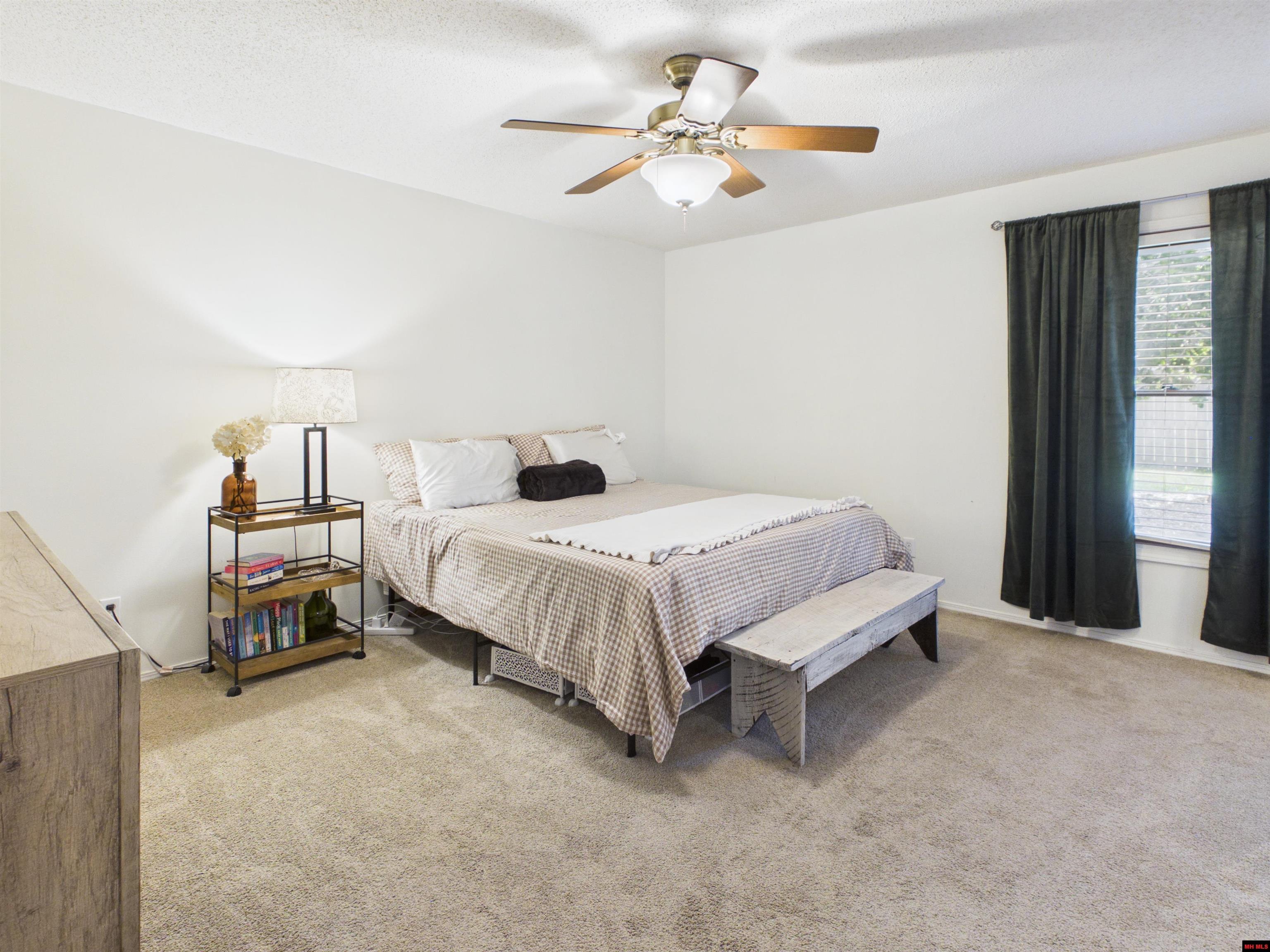 2203 RUSSELL LANE