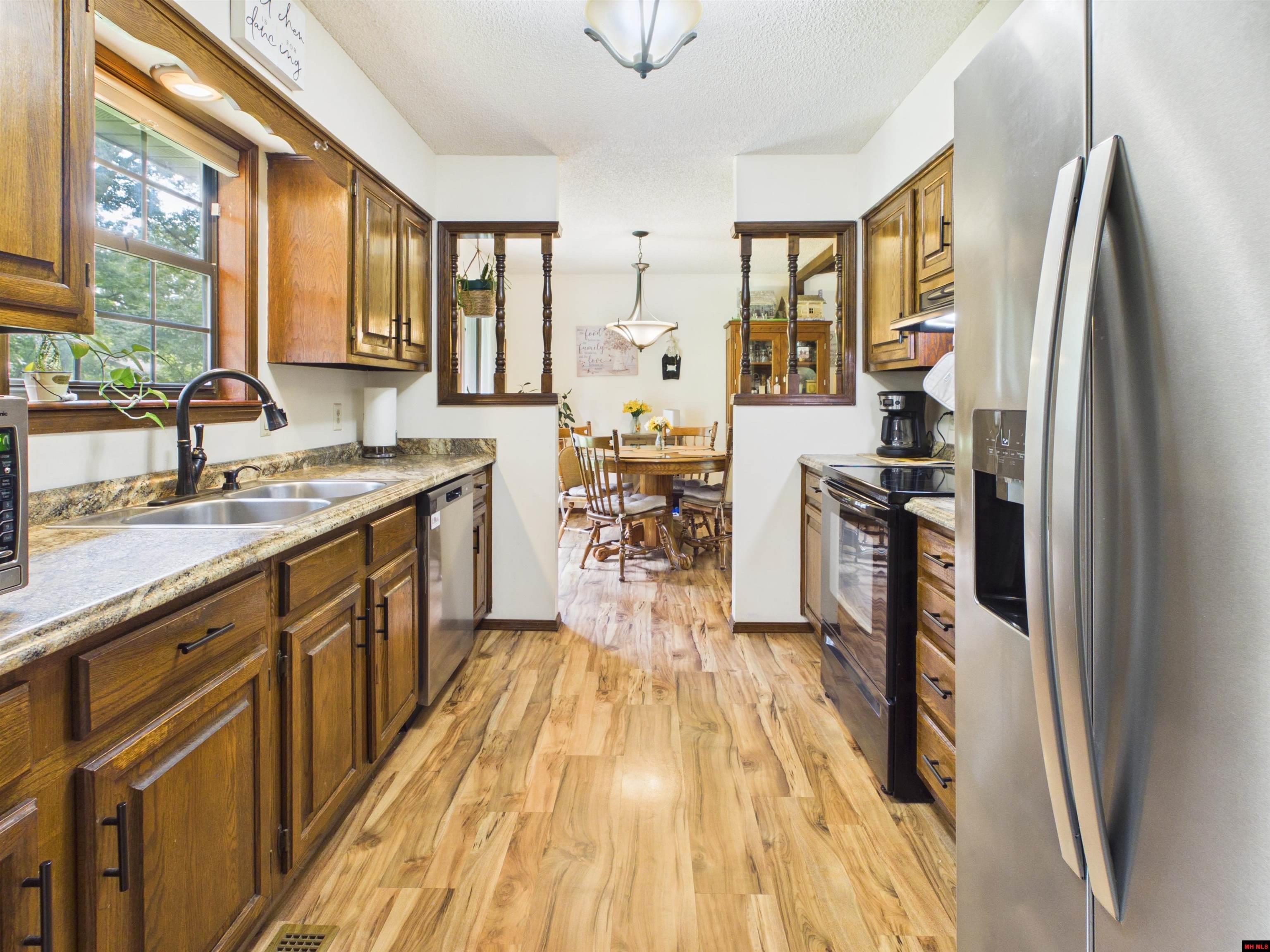 255 FAWN ROAD