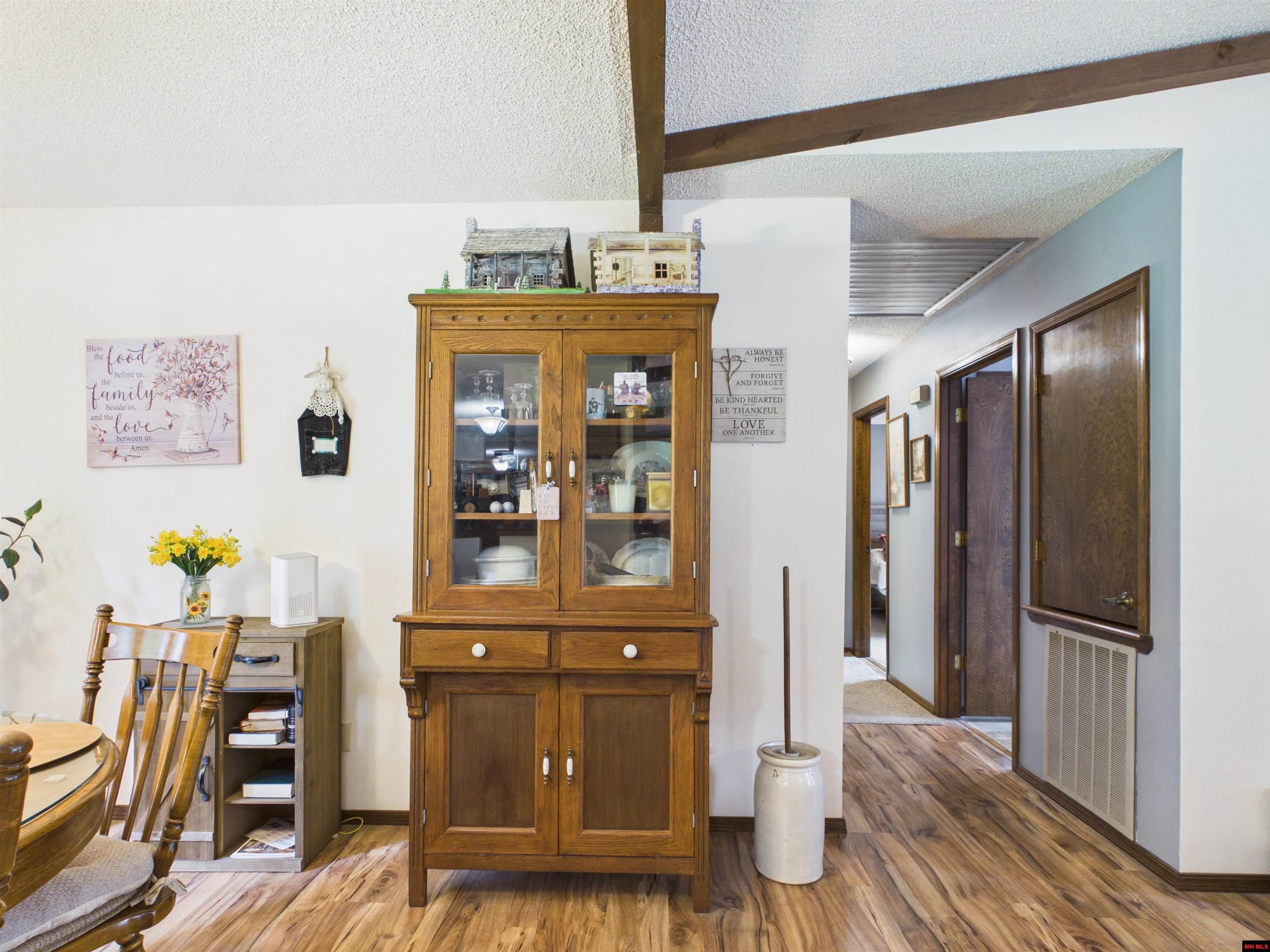 255 FAWN ROAD