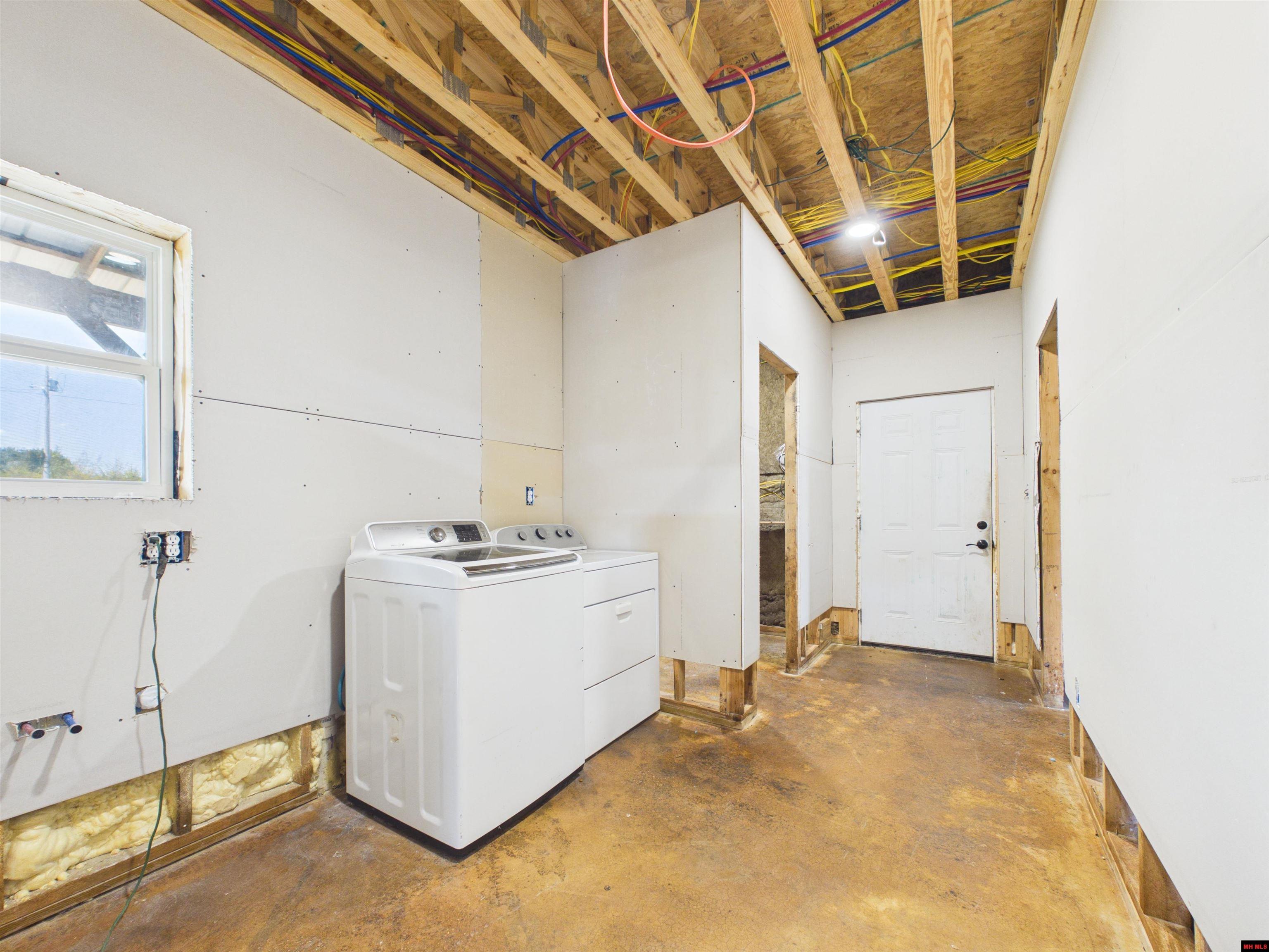 280 CHRISWOOD DRIVE