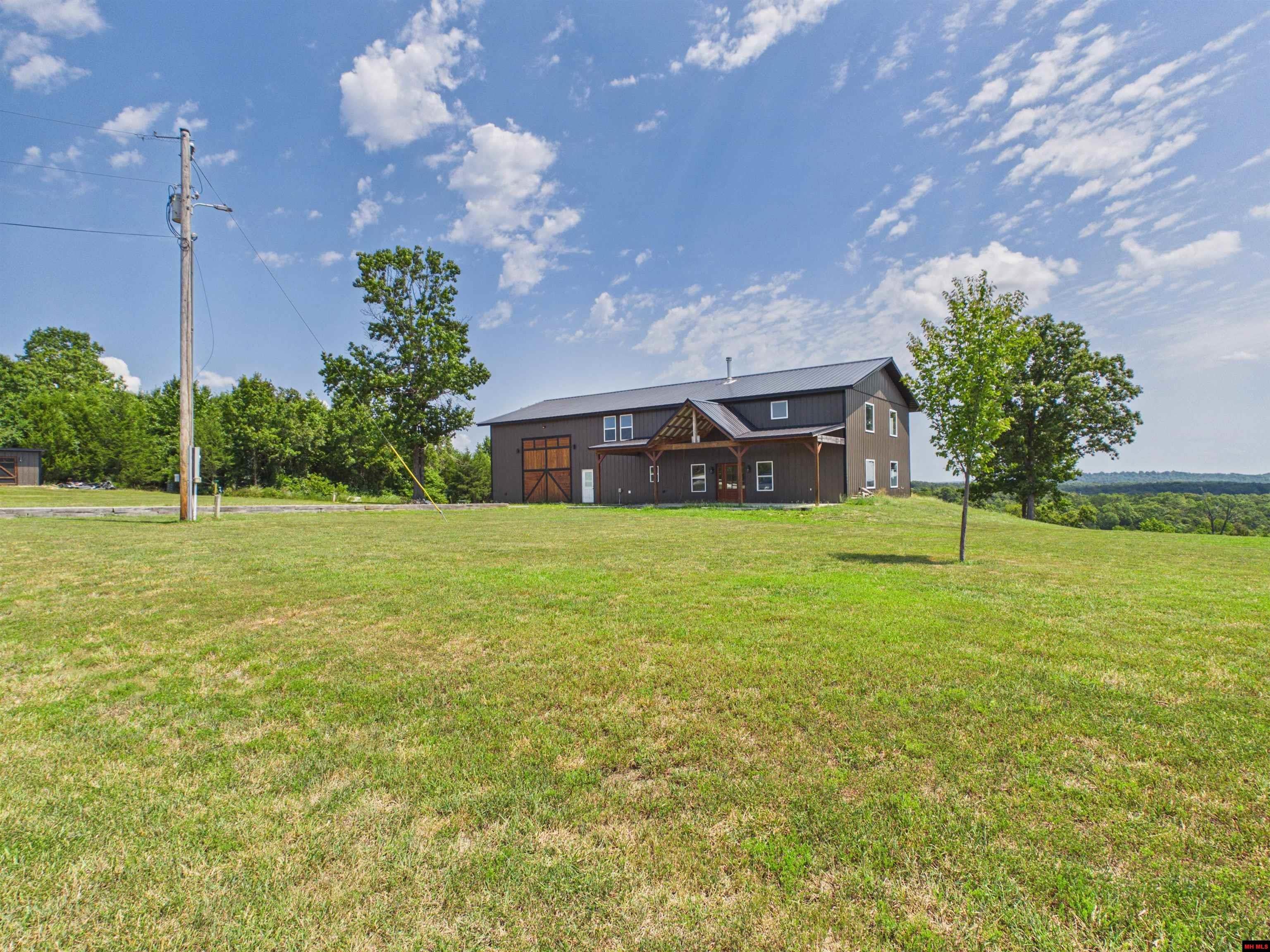 280 CHRISWOOD DRIVE