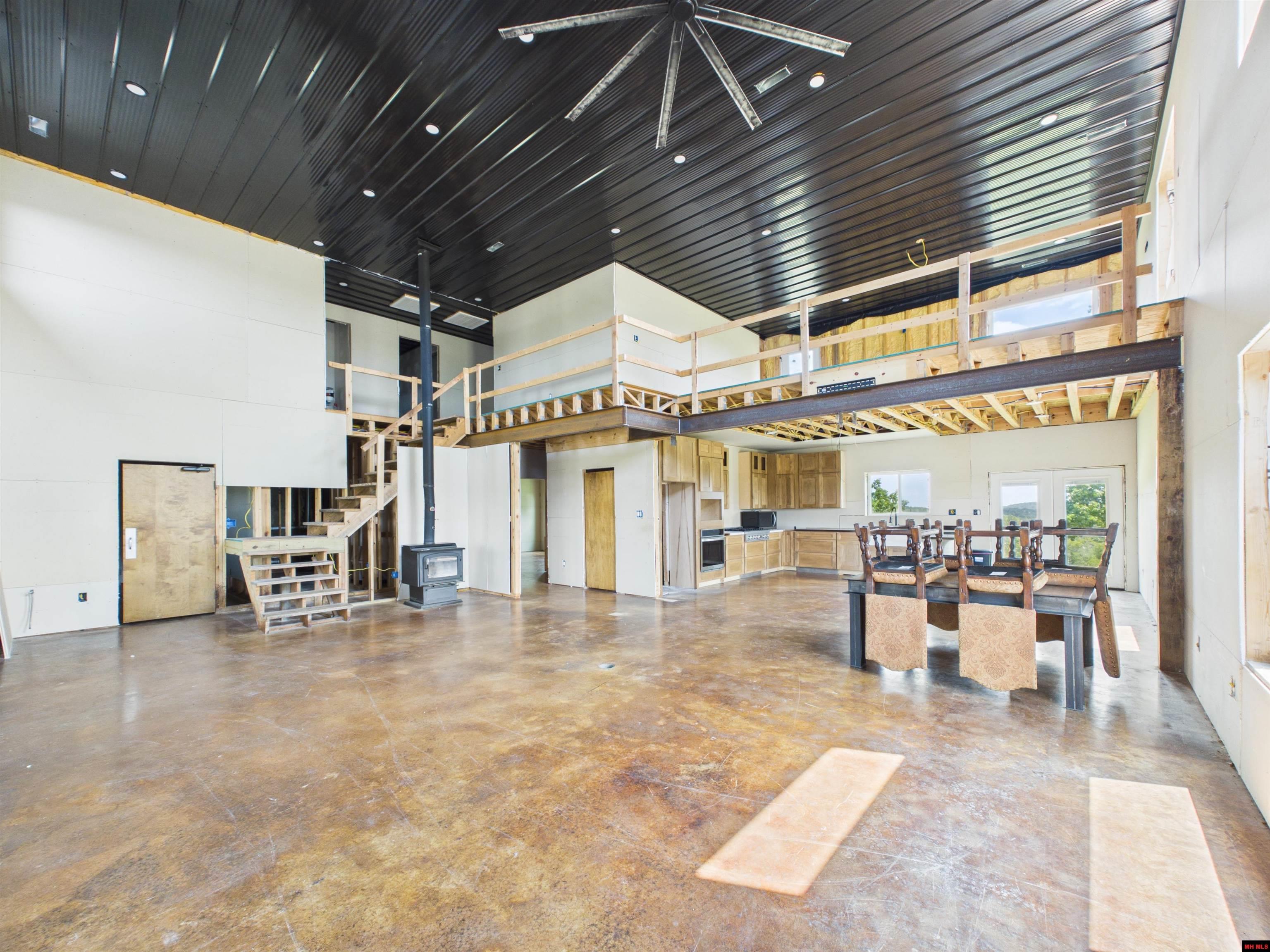 280 CHRISWOOD DRIVE