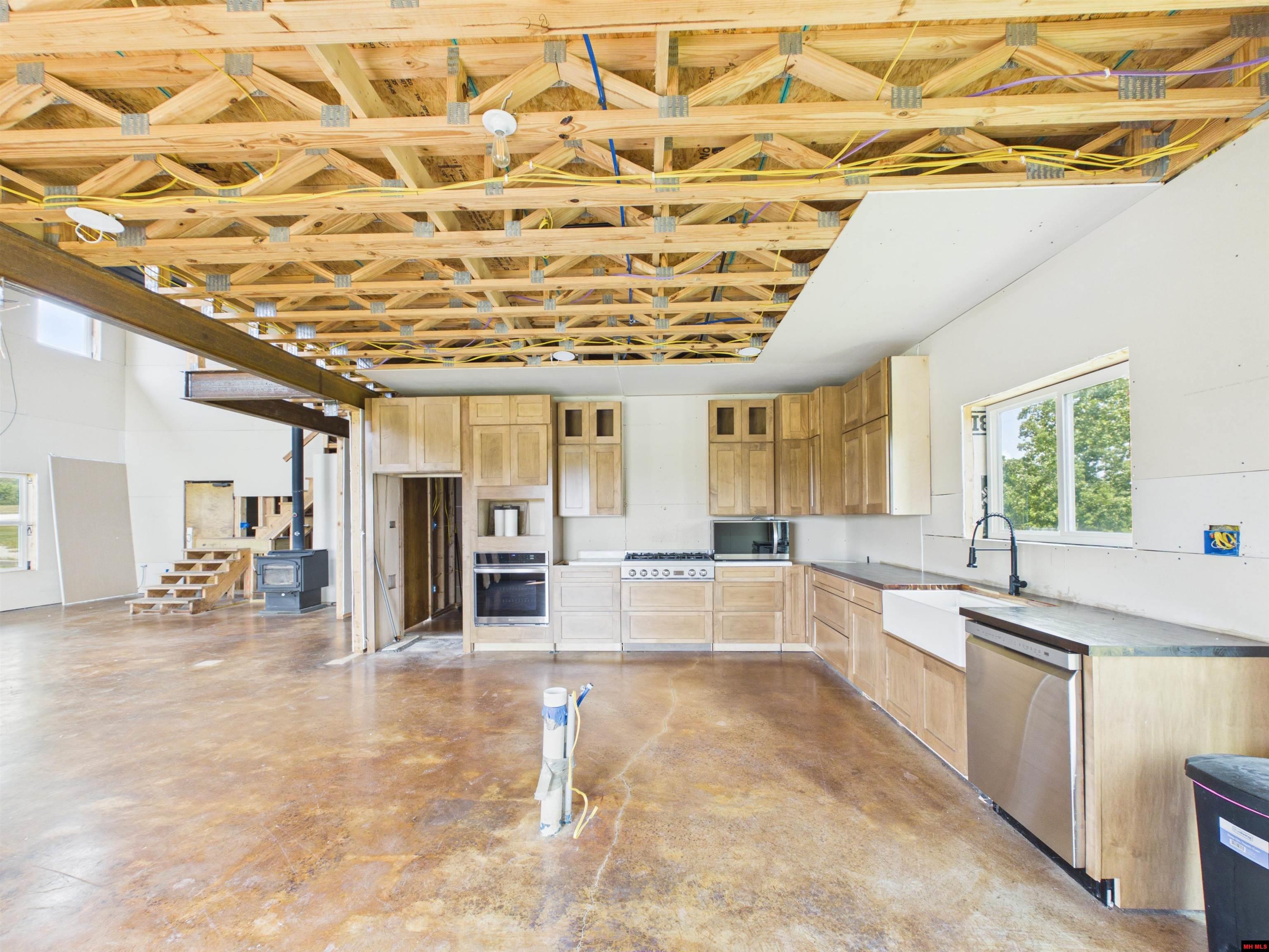 280 CHRISWOOD DRIVE
