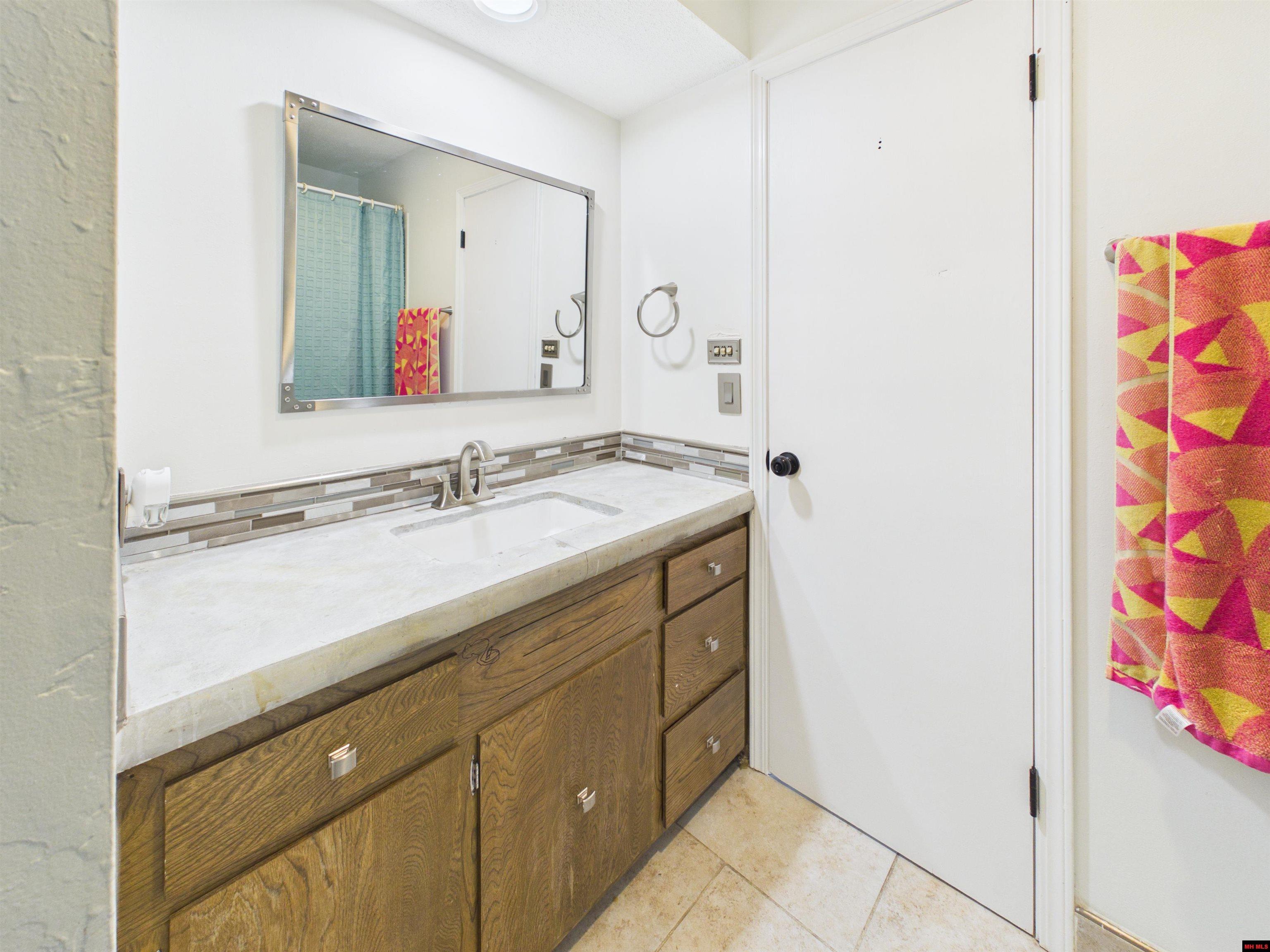 80 COBBLESTONE PLACE