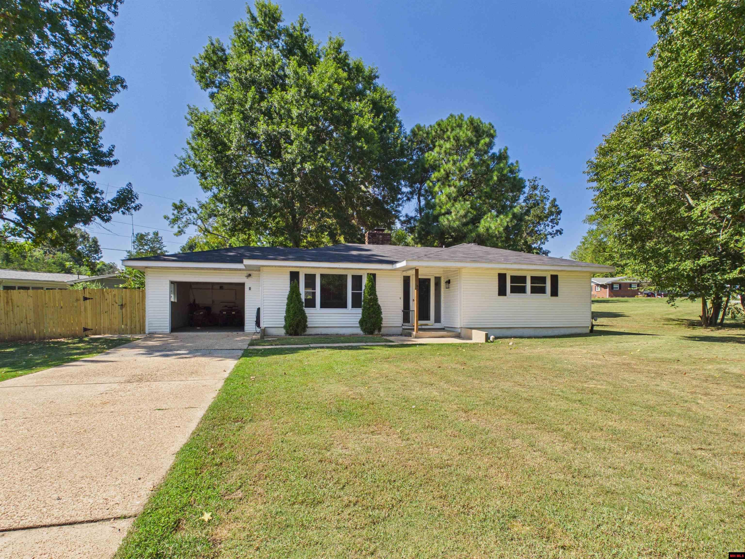 80 COBBLESTONE PLACE