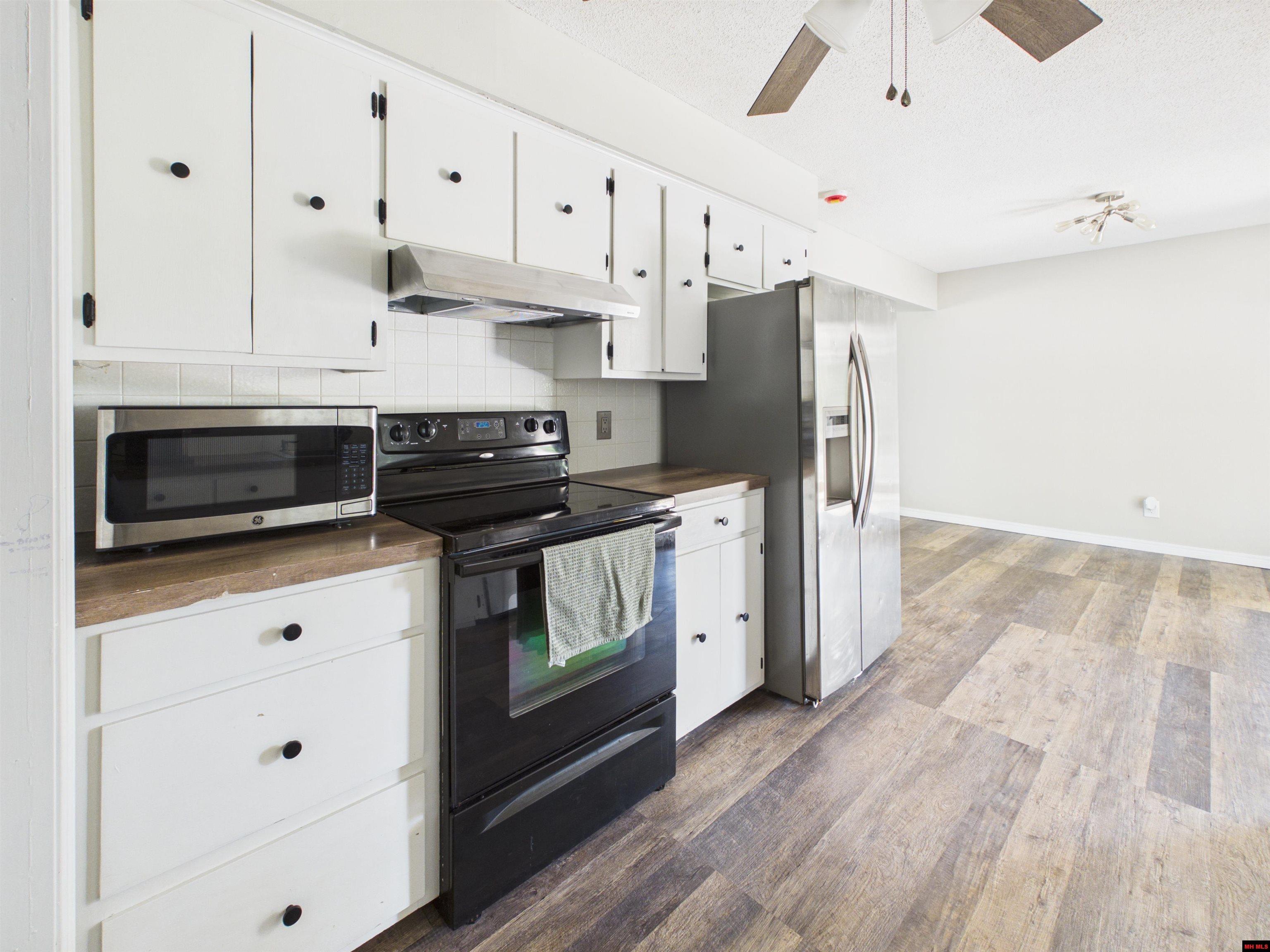 80 COBBLESTONE PLACE
