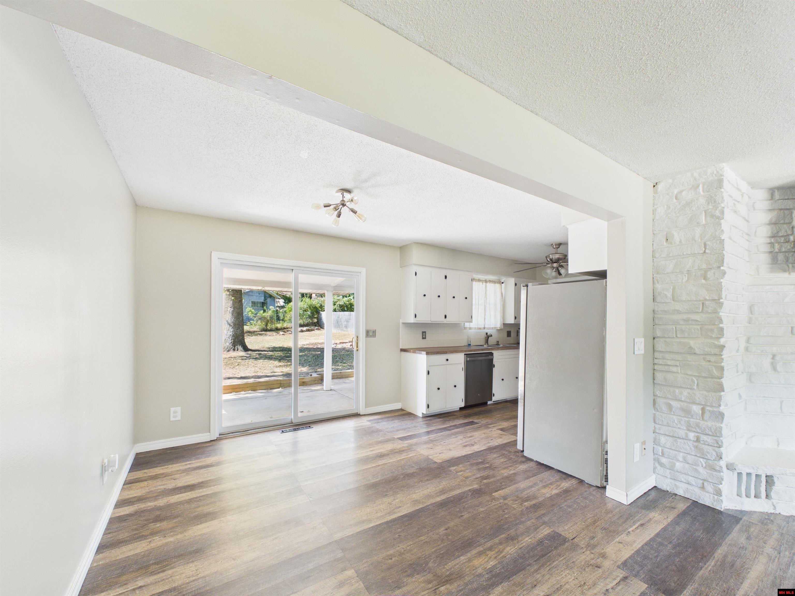 80 COBBLESTONE PLACE