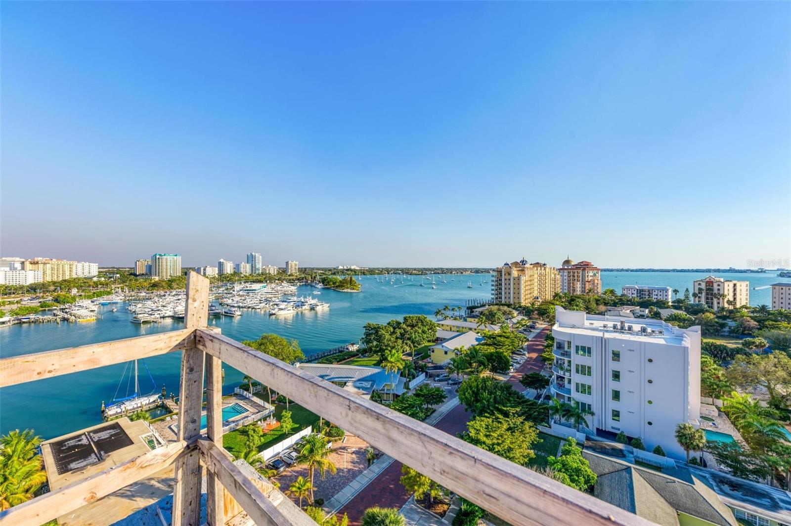 111 GOLDEN GATE PT #PH-702