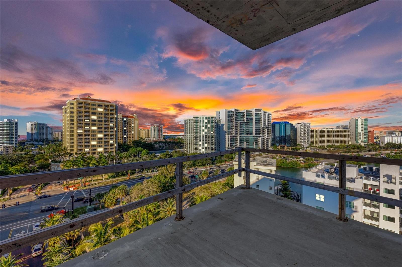 111 GOLDEN GATE PT #PH-702