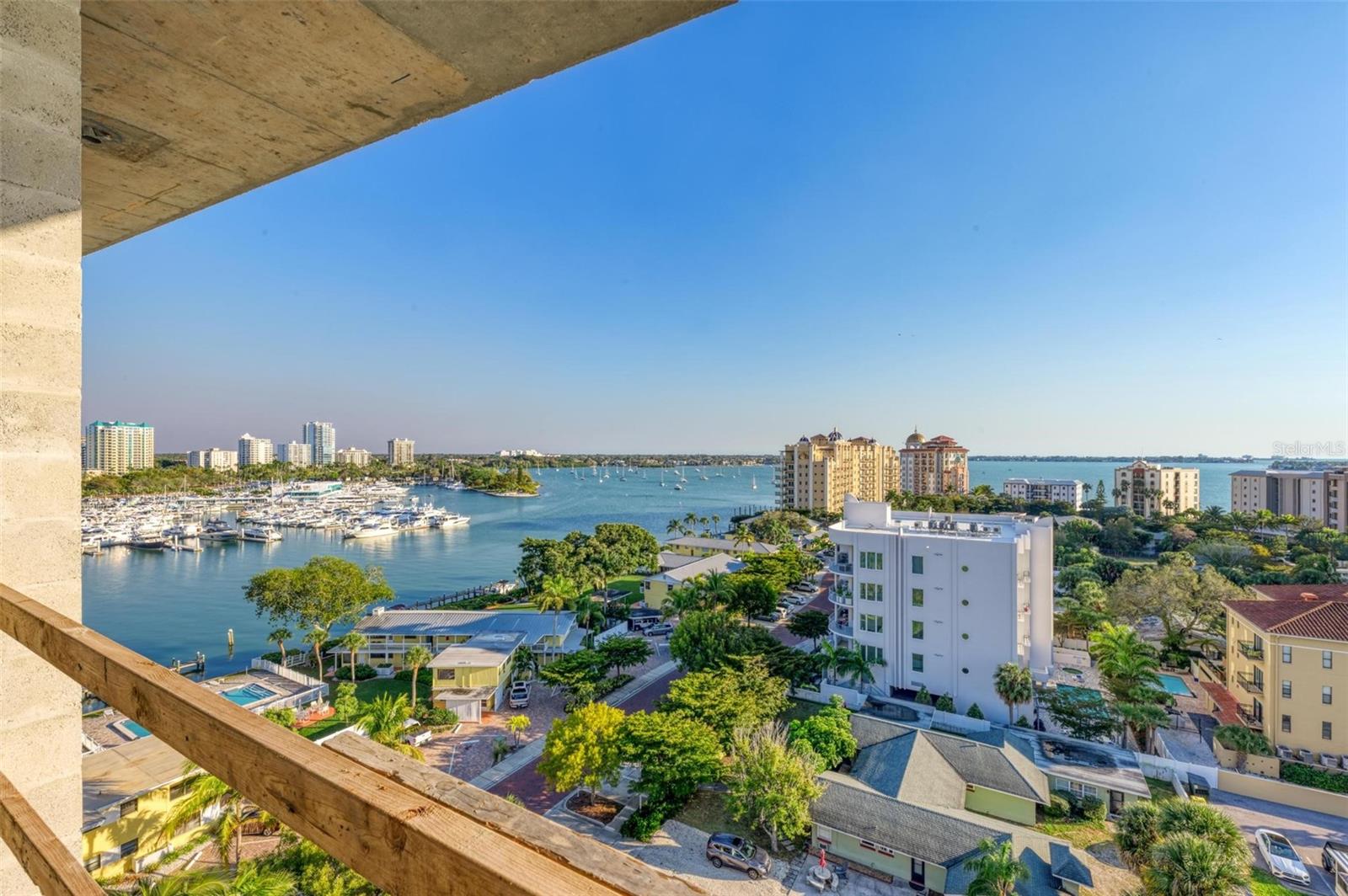 111 GOLDEN GATE PT #PH-702