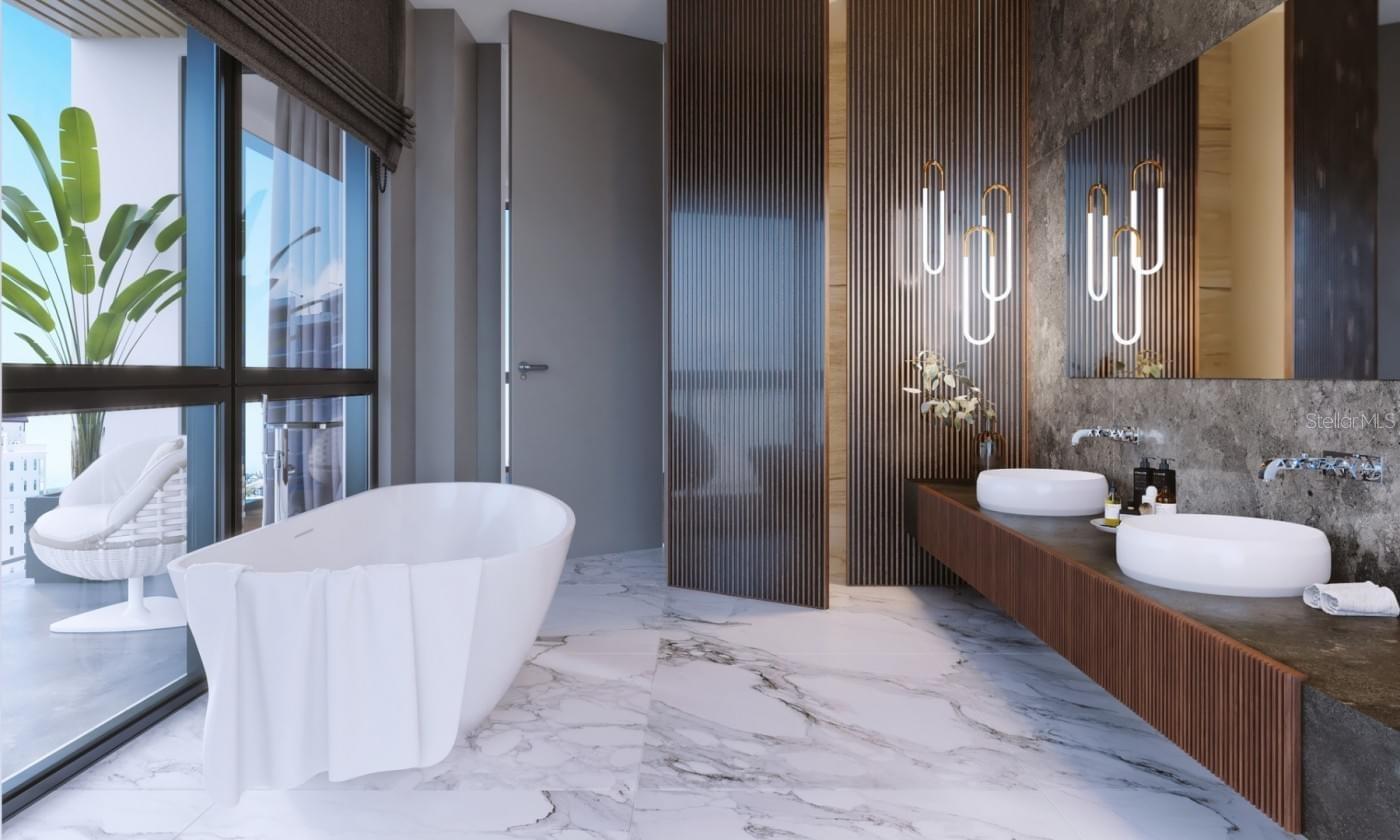 111 GOLDEN GATE PT #103