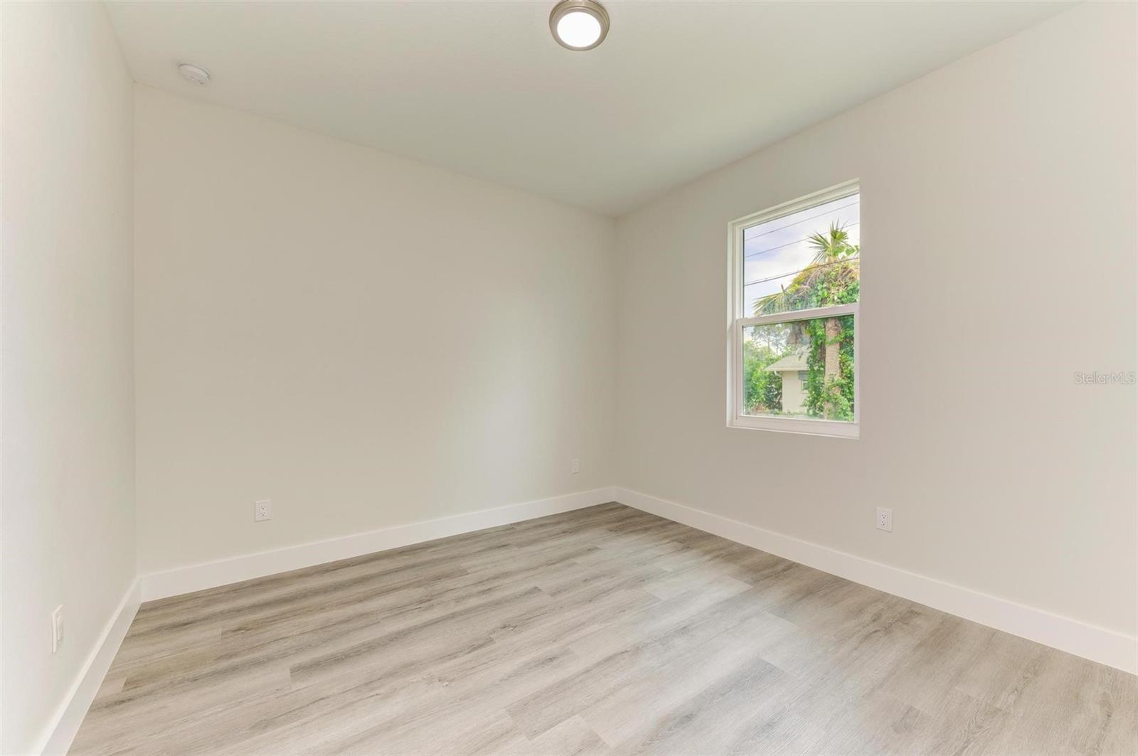 1111 EUCLID RD