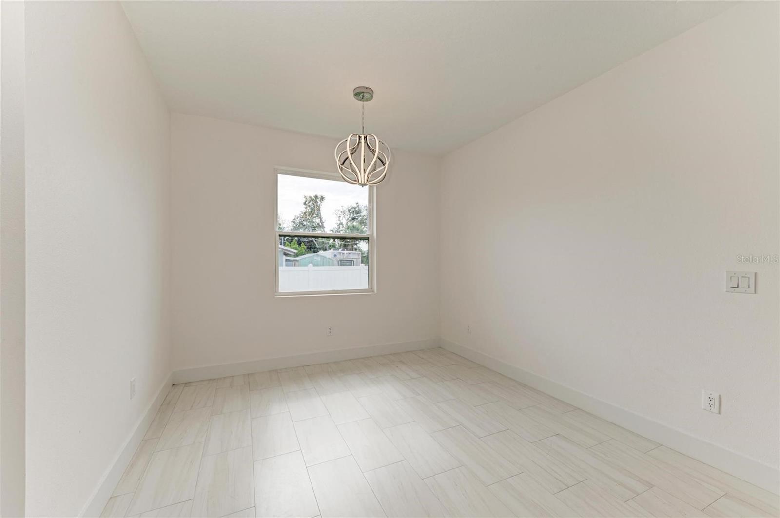 513 CYPRESS RD