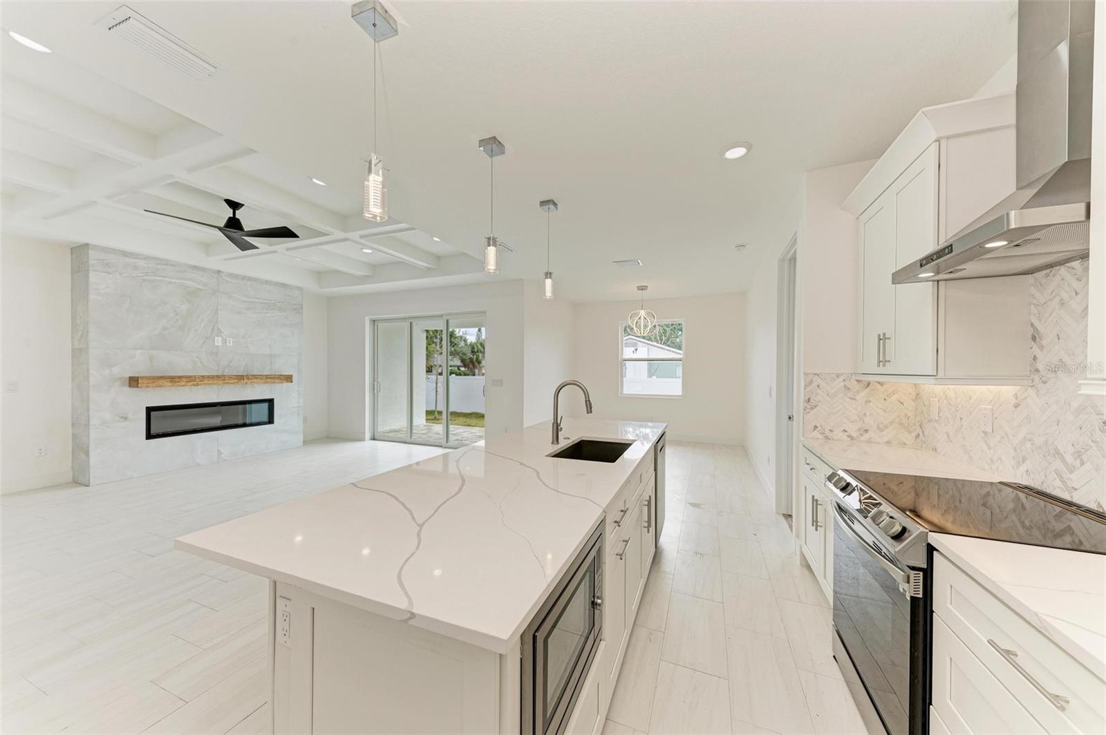 513 CYPRESS RD
