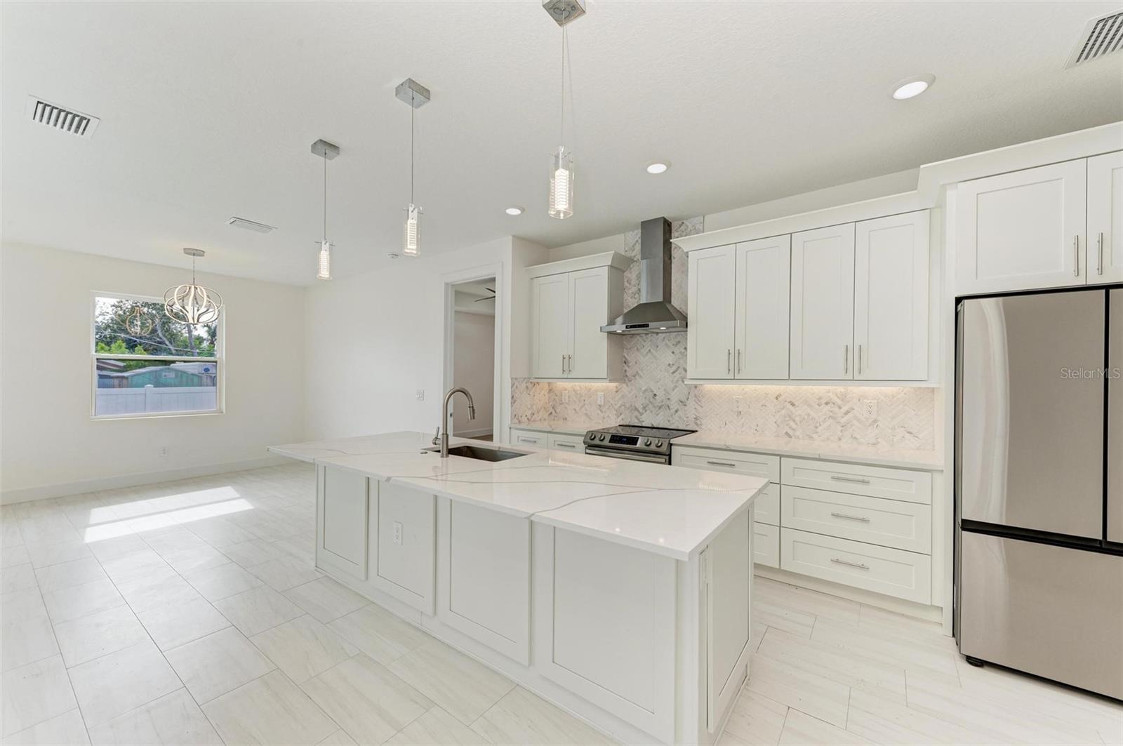 513 CYPRESS RD