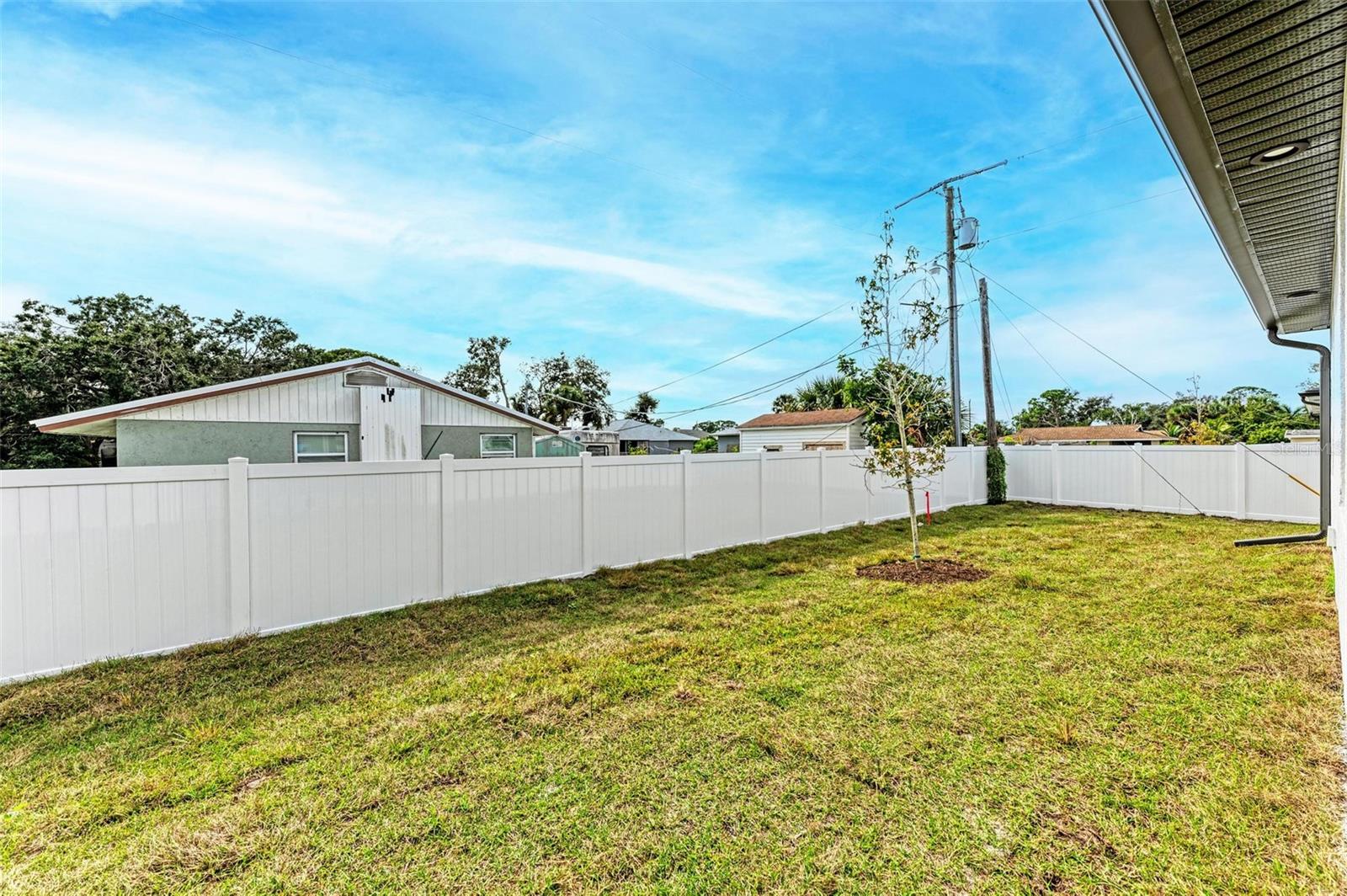 513 CYPRESS RD