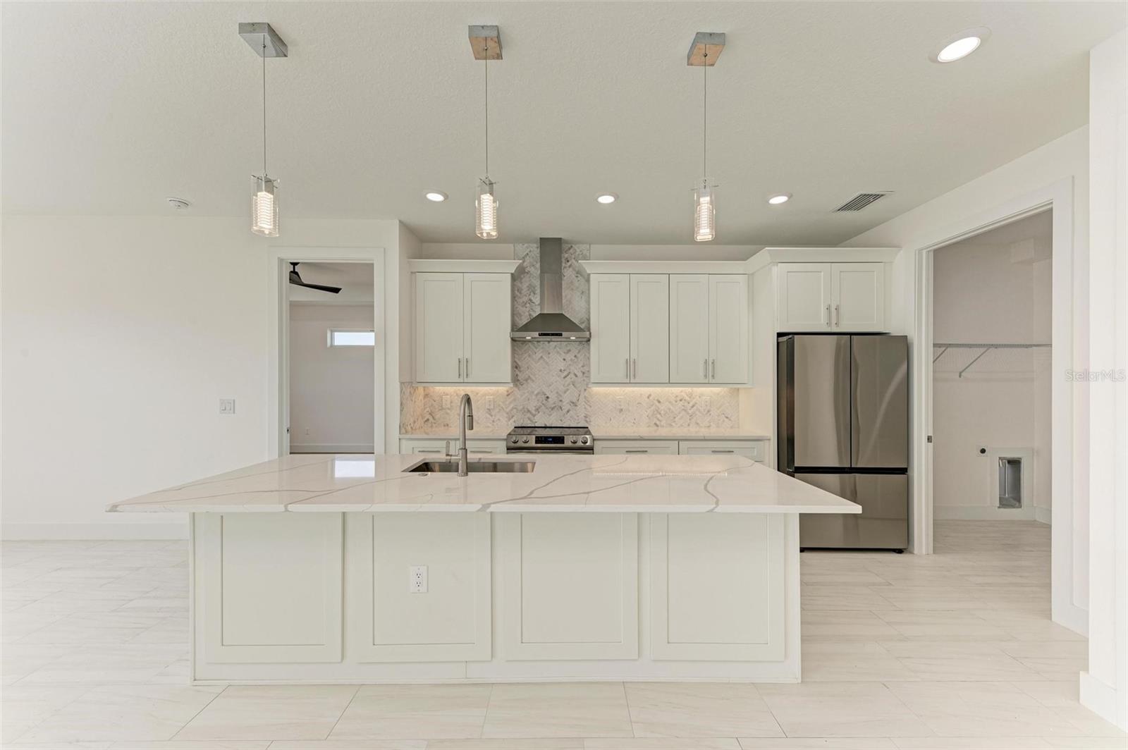 513 CYPRESS RD